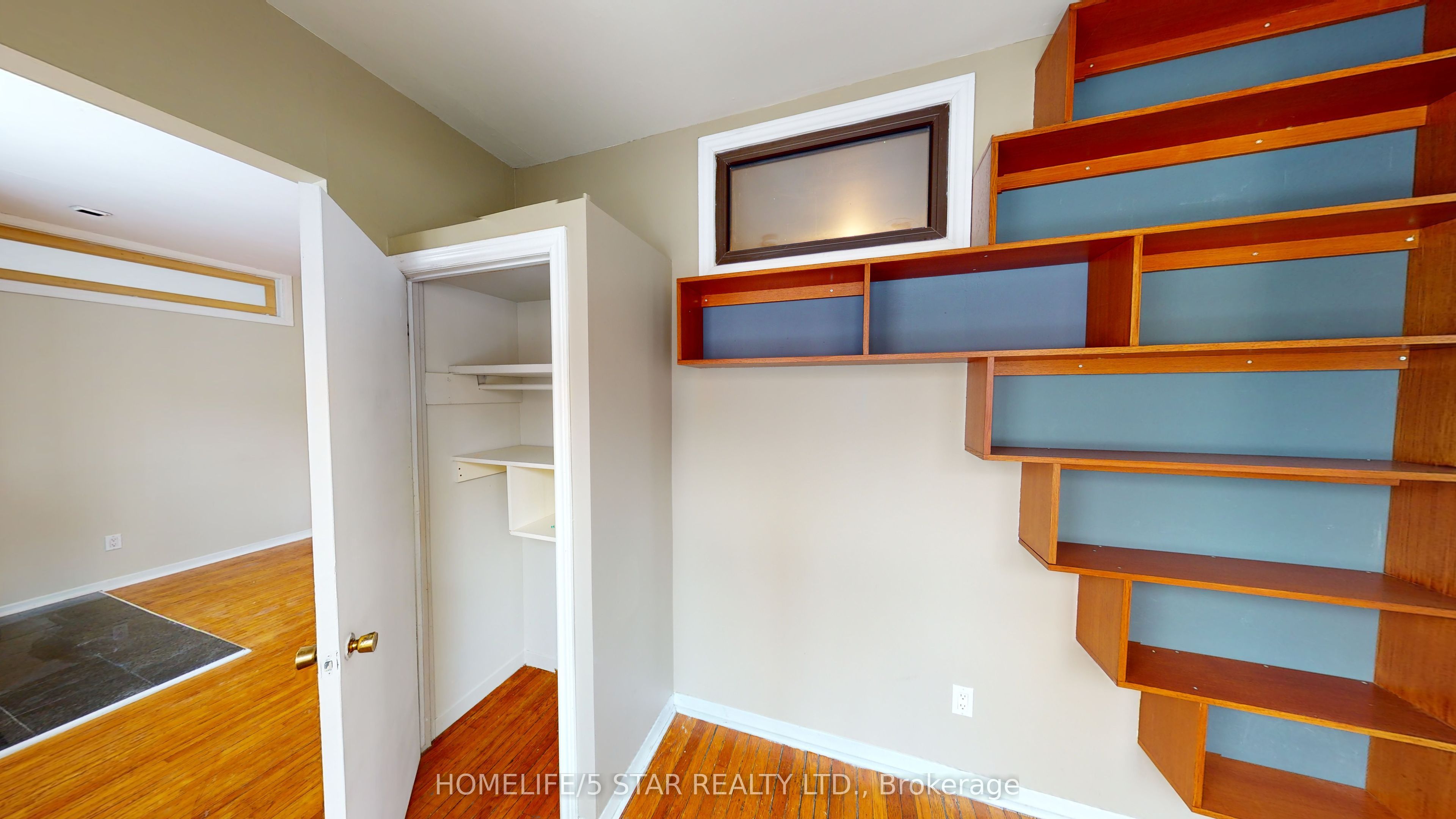 642 Dovercourt Road Apt 1 Property Photo 3