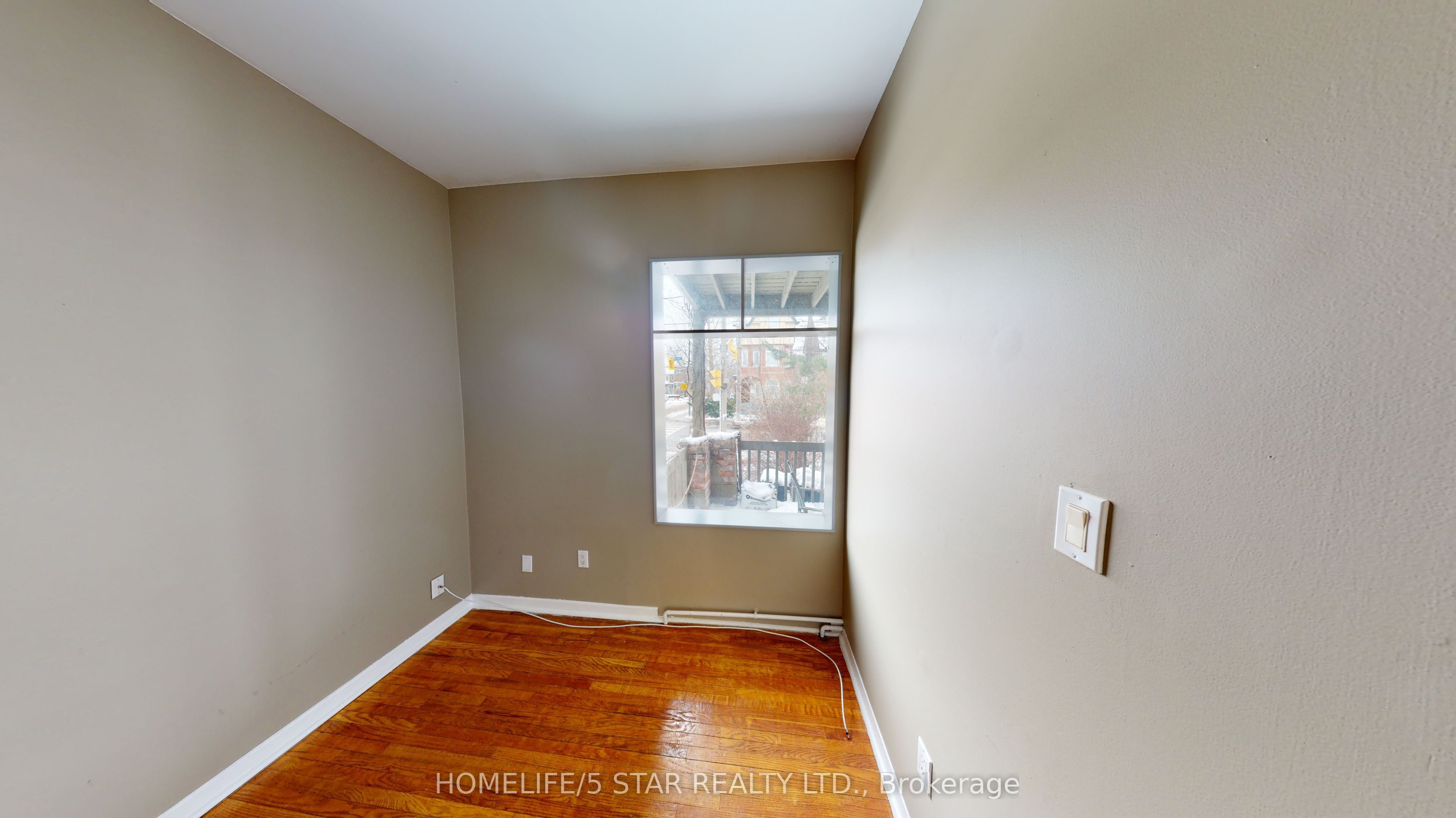 642 Dovercourt Road Apt 1 Property Photo 7