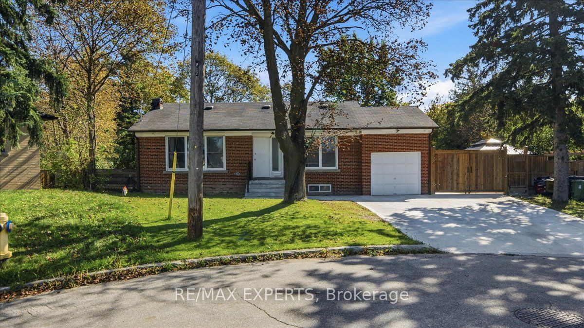 18 Robson Place Property Photo 1