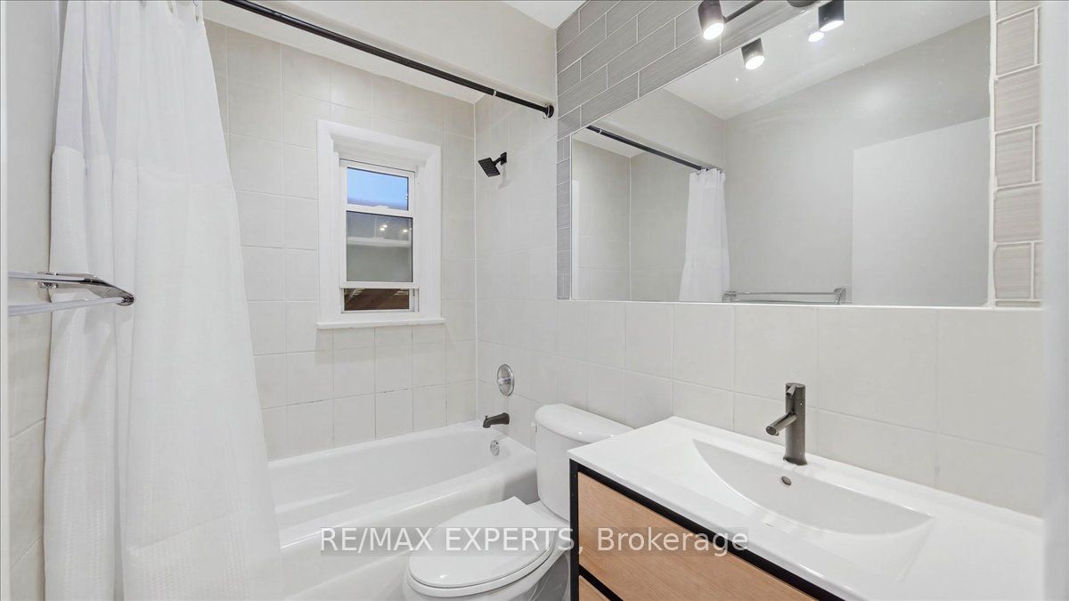 18 Robson Place Property Photo 14