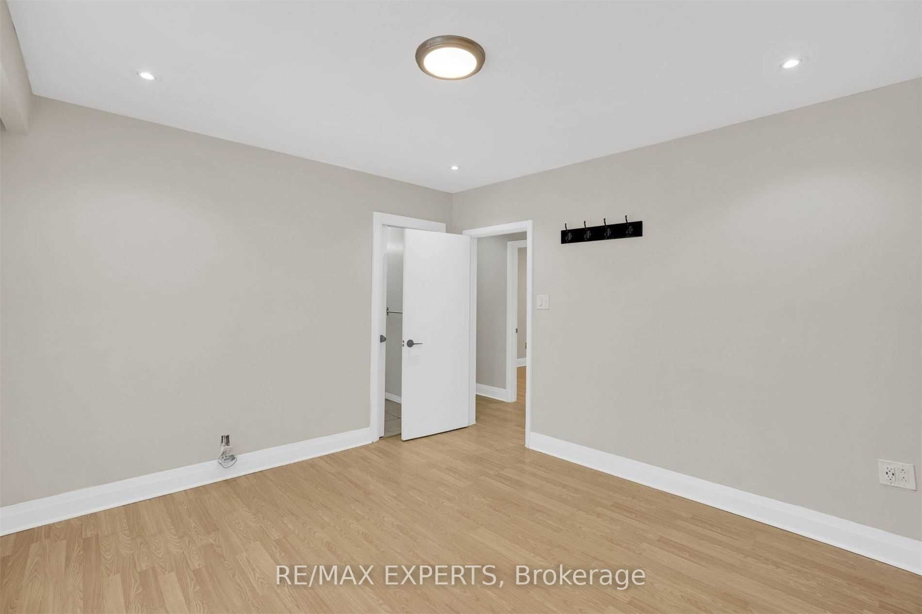 18 Robson Place Property Photo 16