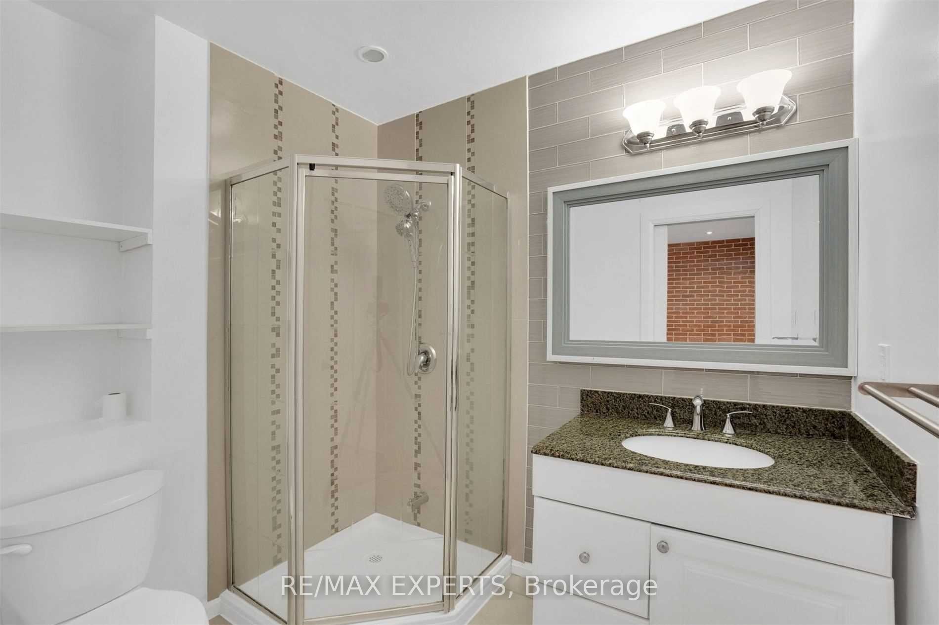 18 Robson Place Property Photo 17