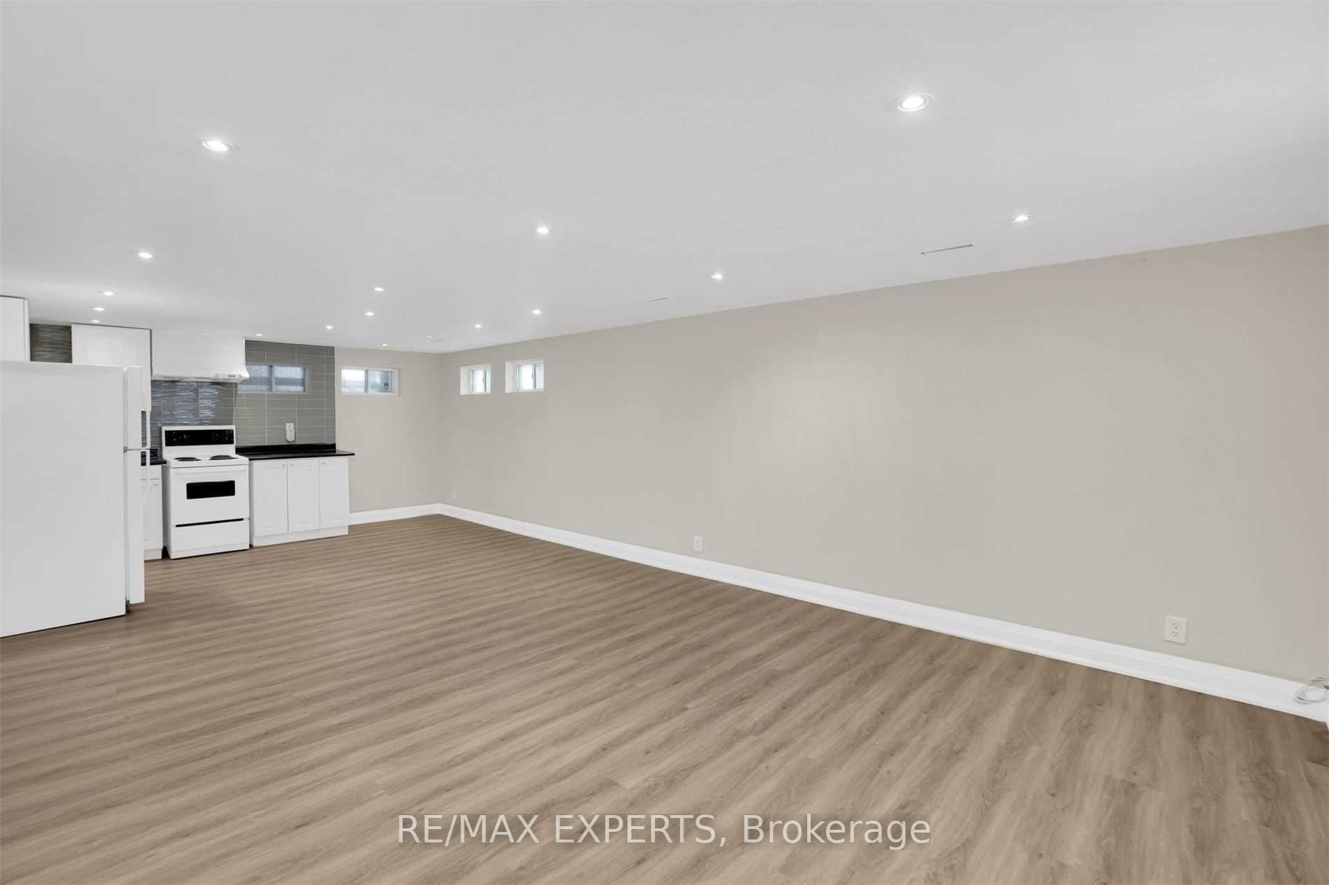 18 Robson Place Property Photo 22