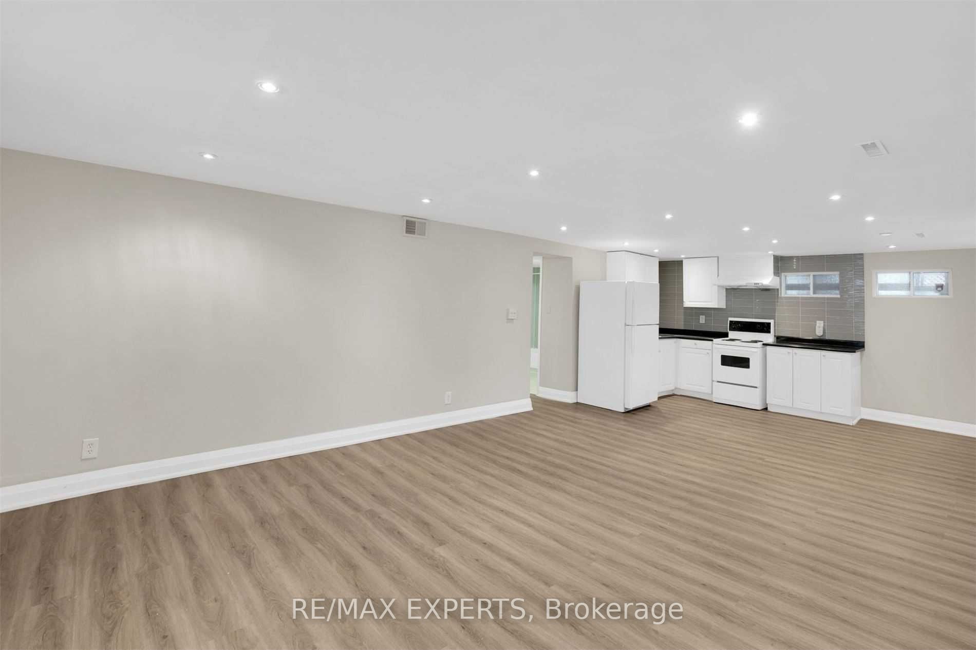 18 Robson Place Property Photo 23