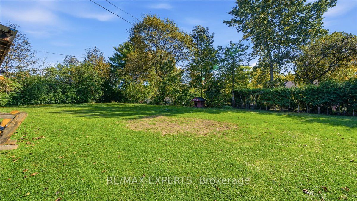 18 Robson Place Property Photo 30