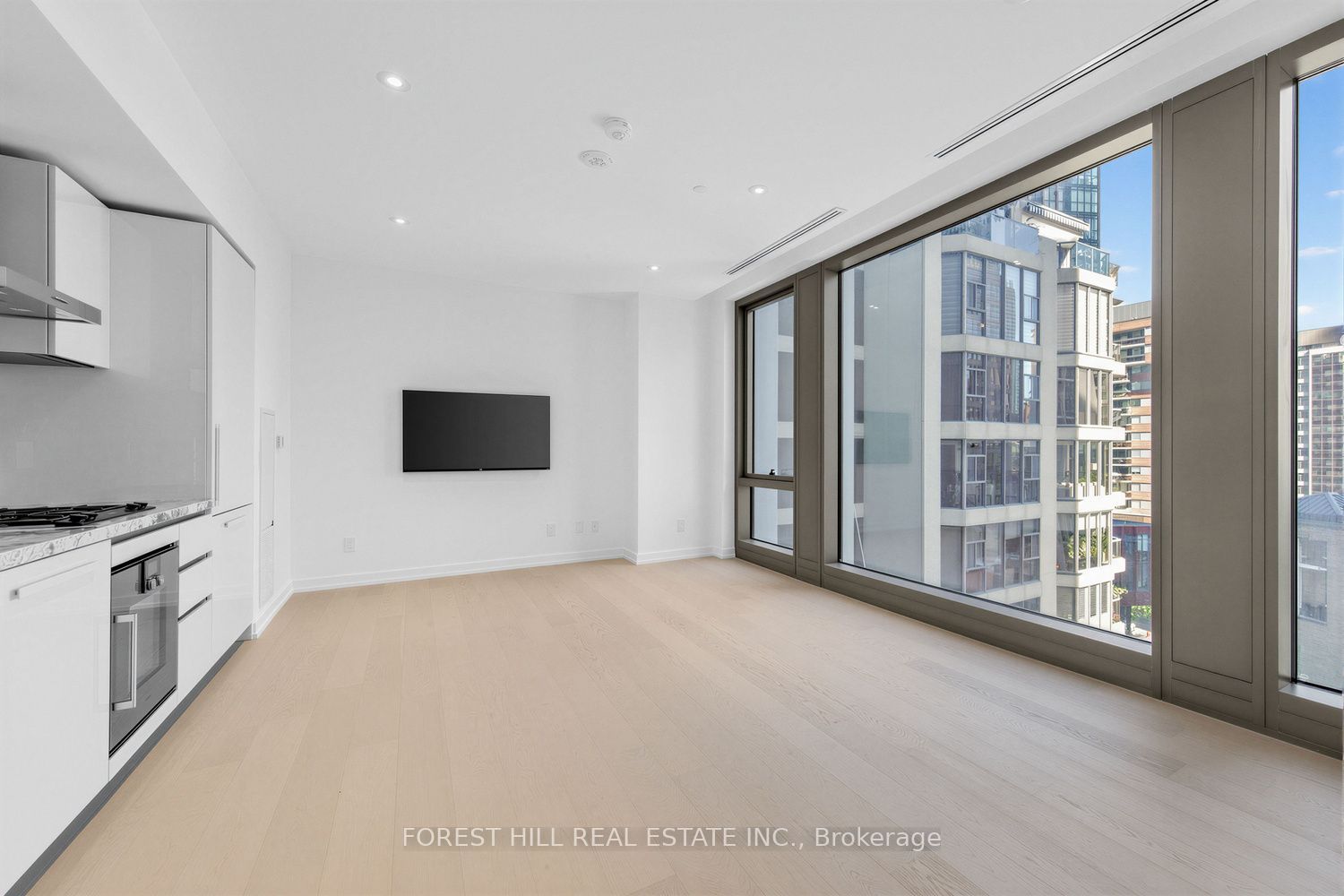 1315 Bay Street 701 Property Photo 6