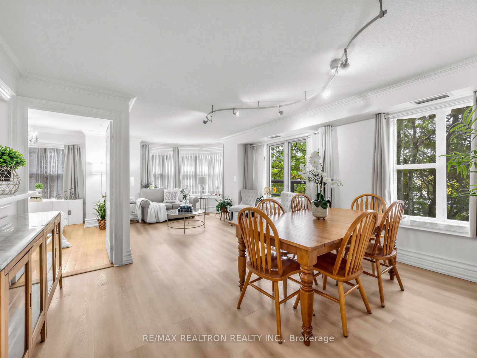 800 Spadina Road 302 Property Photo 3