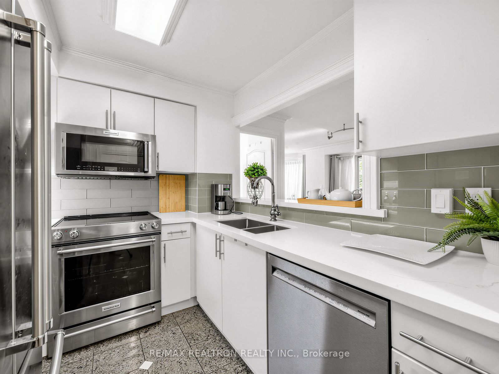 800 Spadina Road 302 Property Photo 13