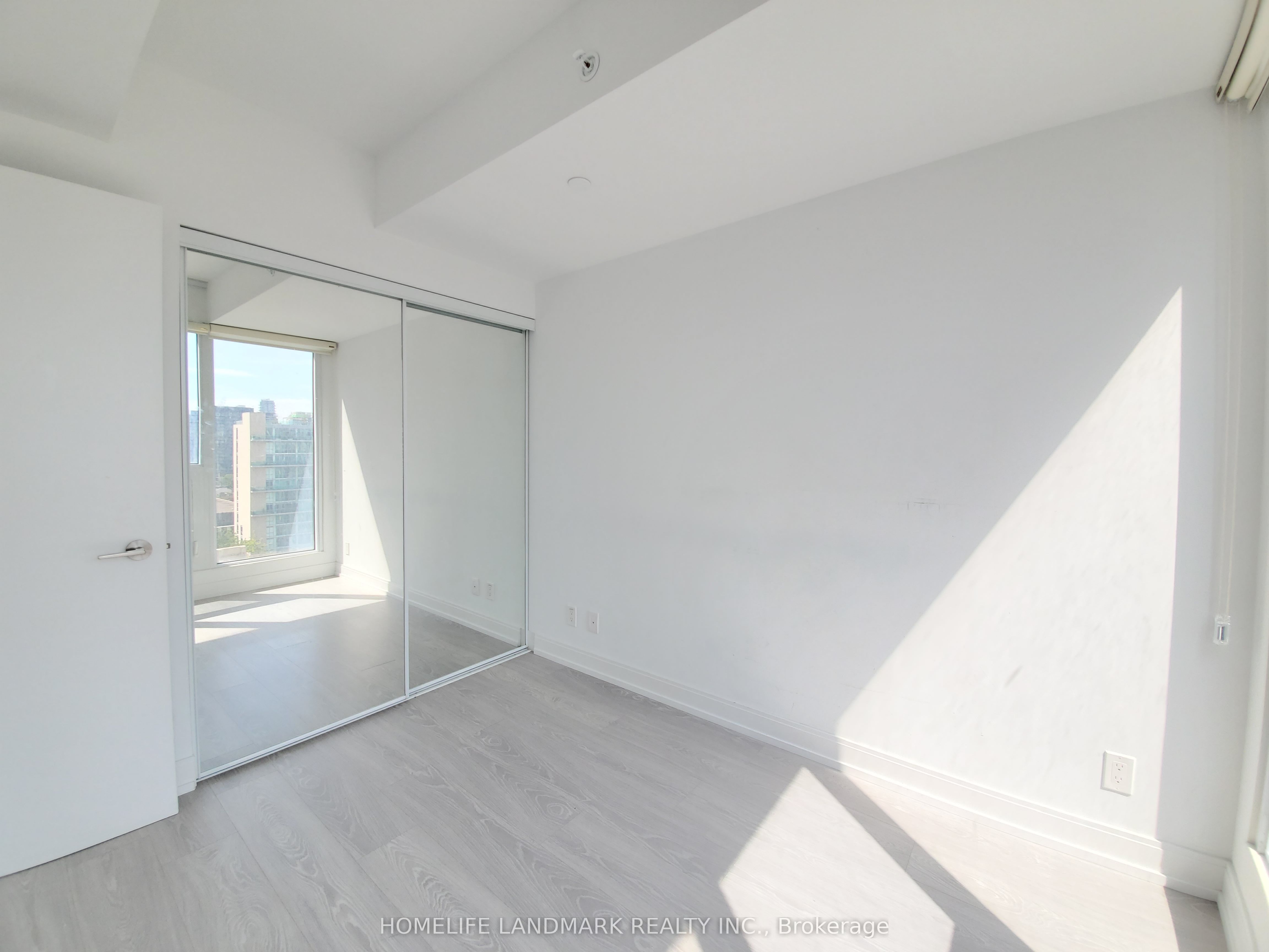181 Dundas Street E 1110 Property Photo 16
