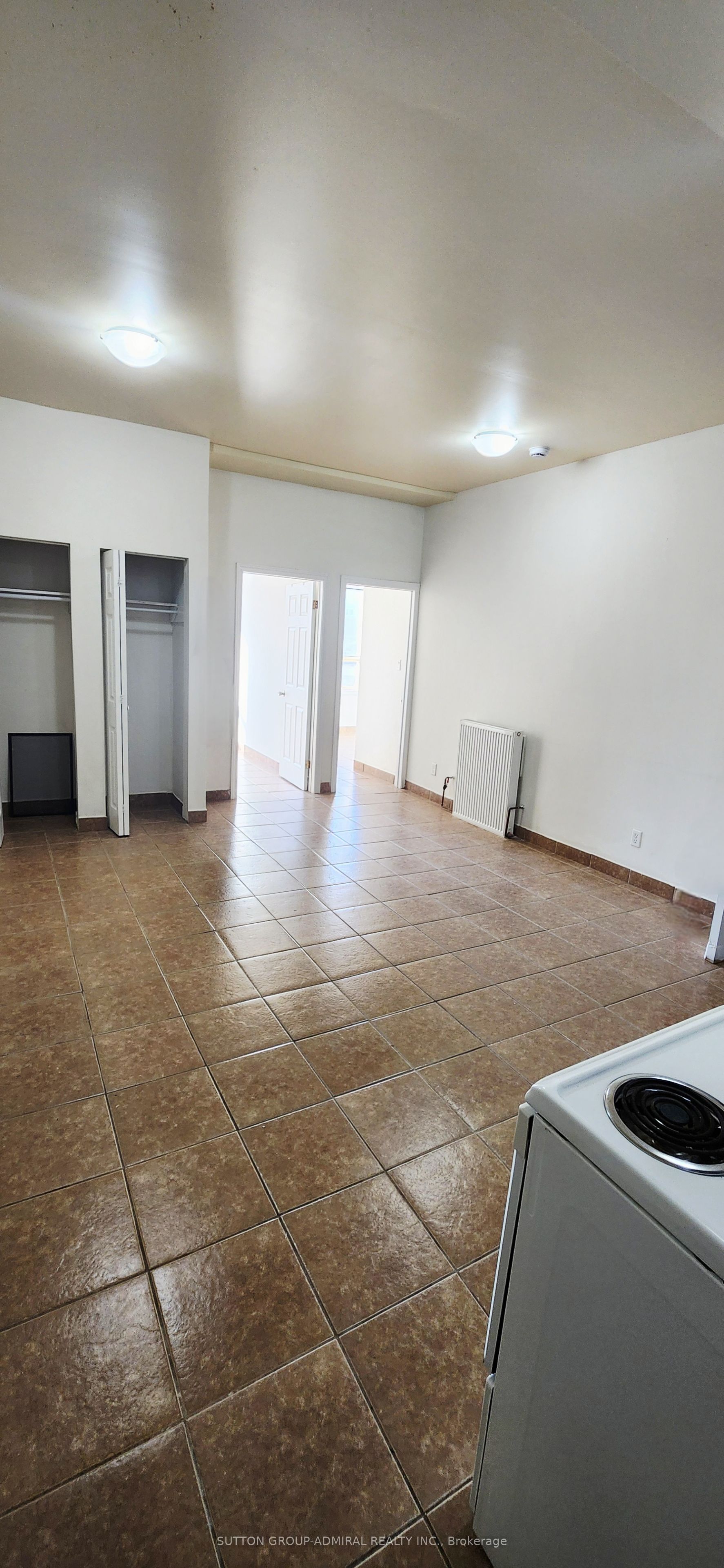 1040a St Clair Avenue Upper 1 Property Photo 5