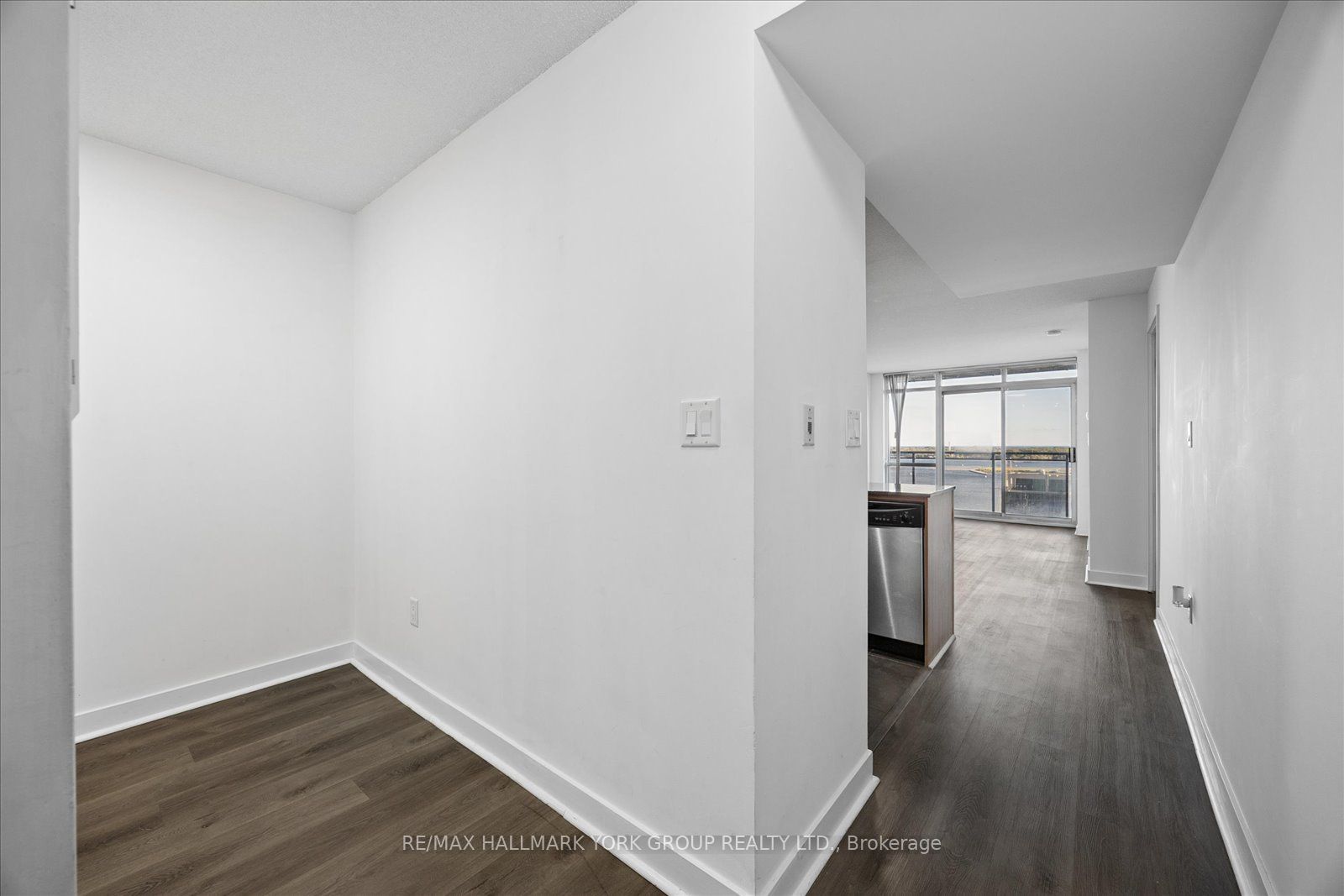 11 Brunel Court 1612 Property Photo 7