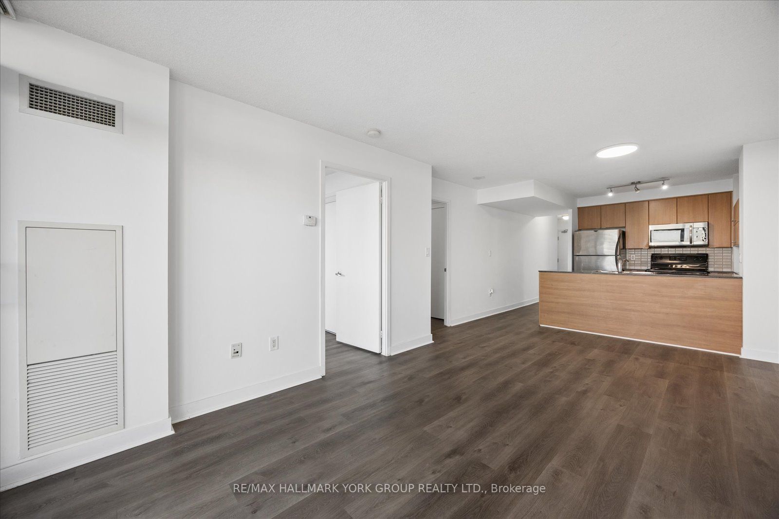 11 Brunel Court 1612 Property Photo 12