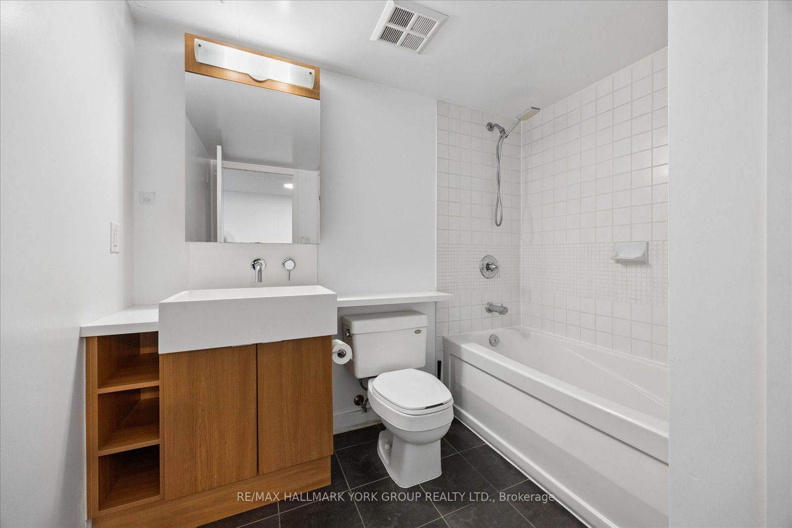 11 Brunel Court 1612 Property Photo 19