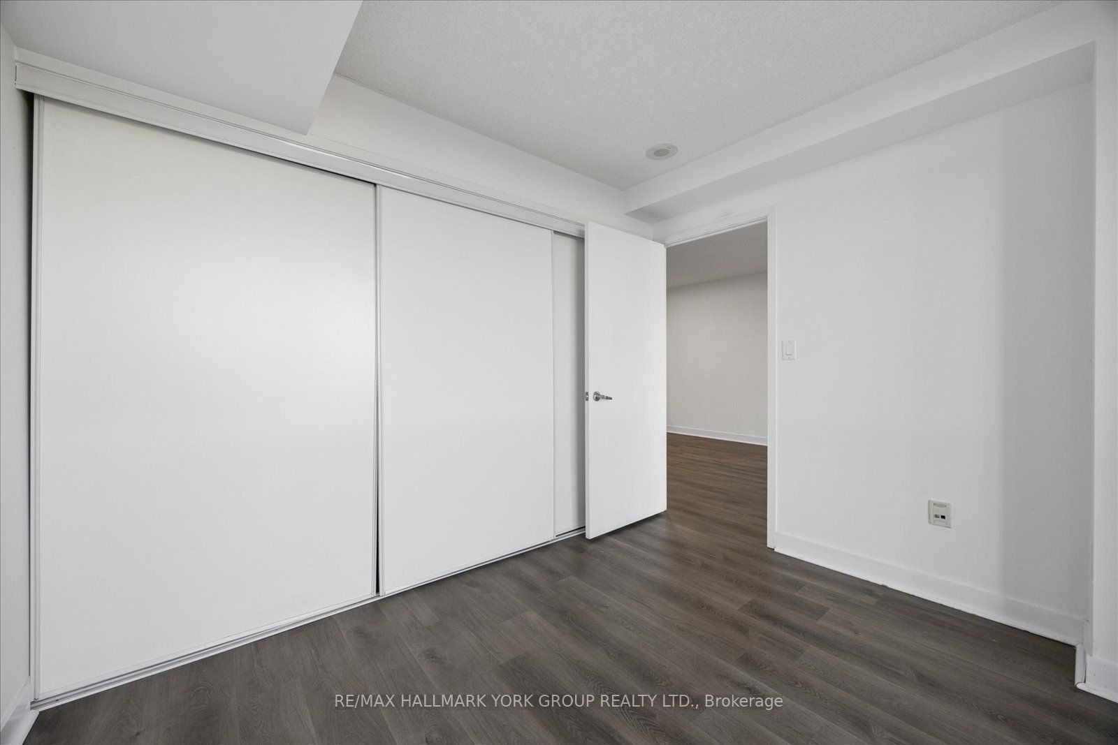 11 Brunel Court 1612 Property Photo 22