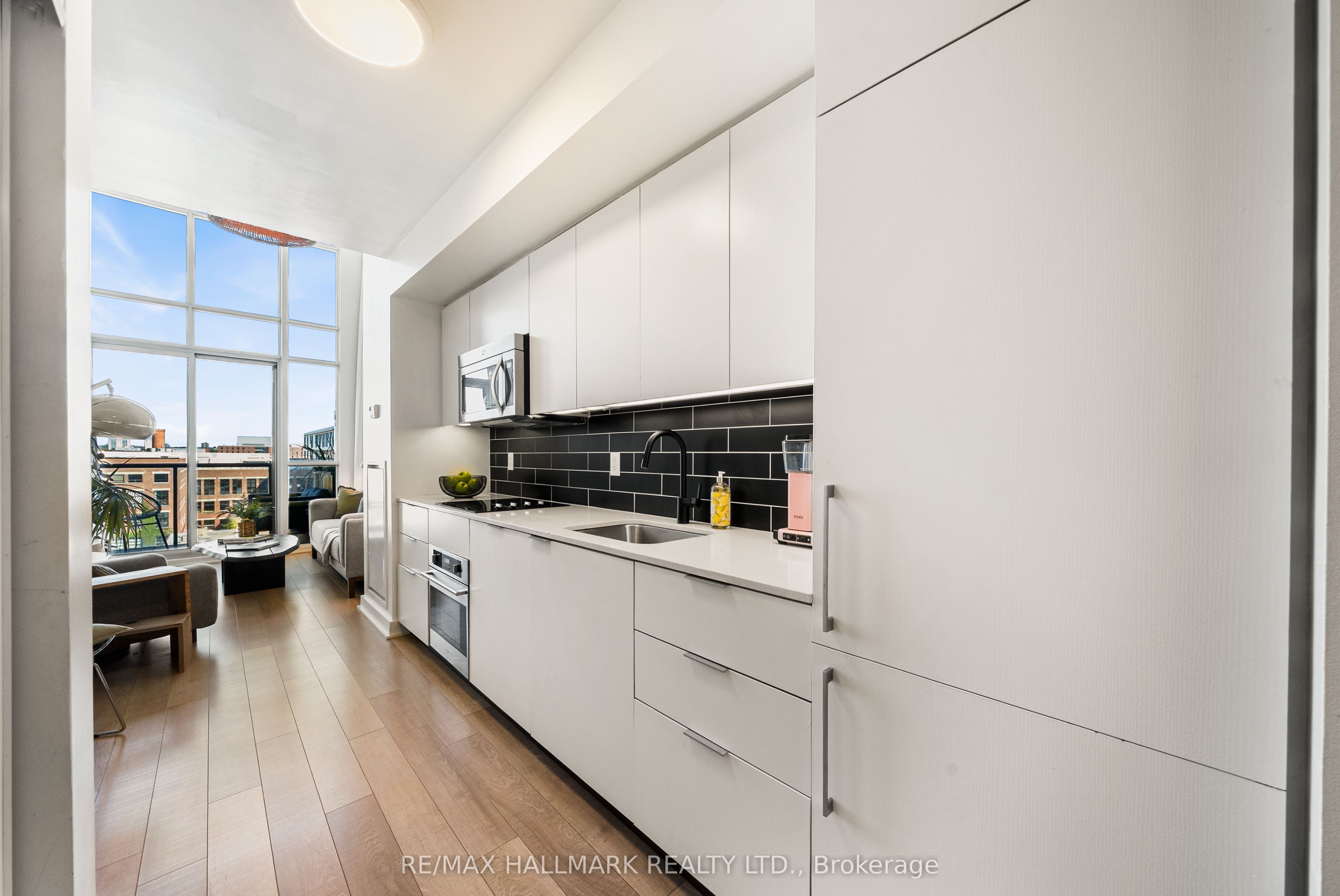 5 Hanna Avenue 617 Property Photo 13