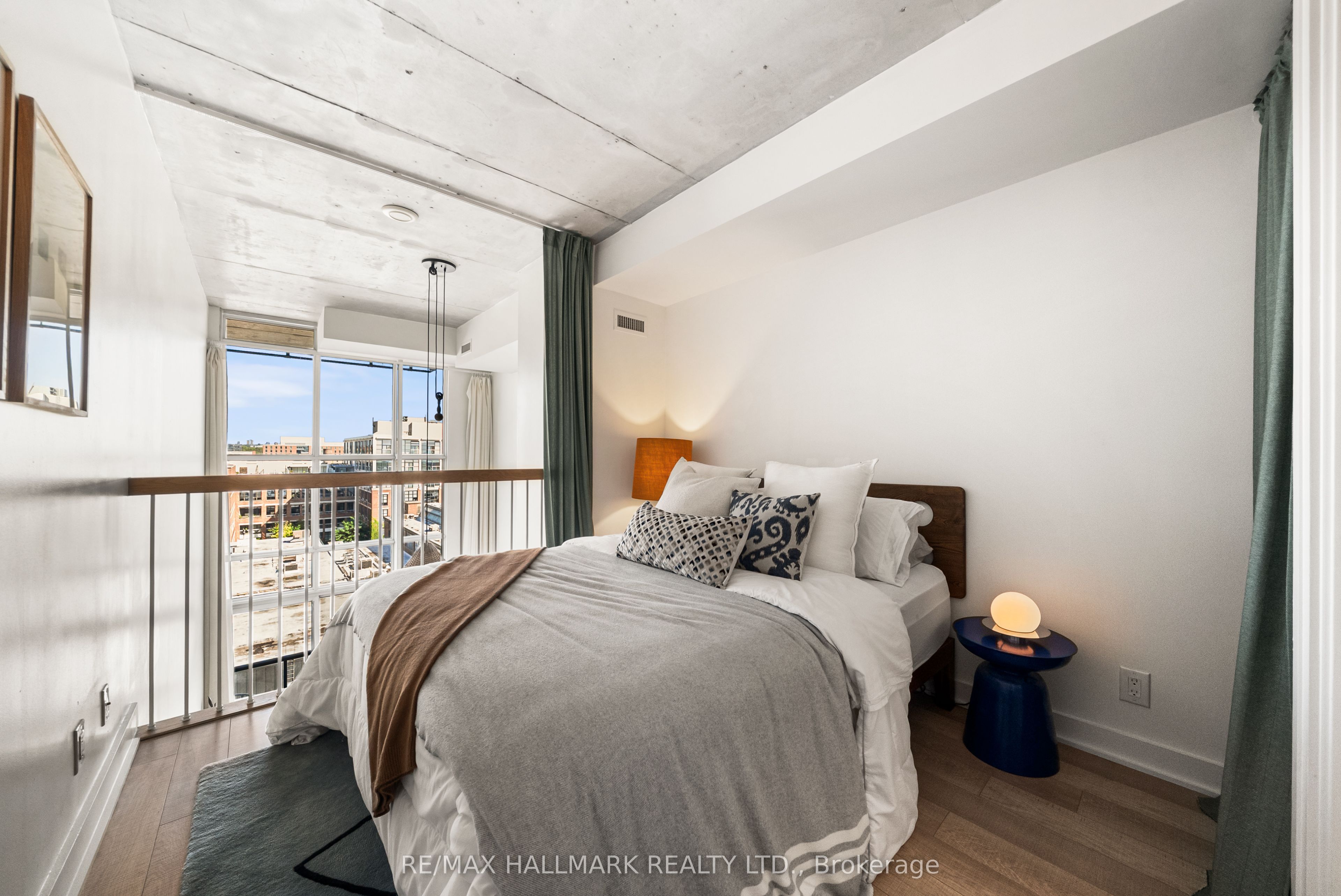 5 Hanna Avenue 617 Property Photo 16