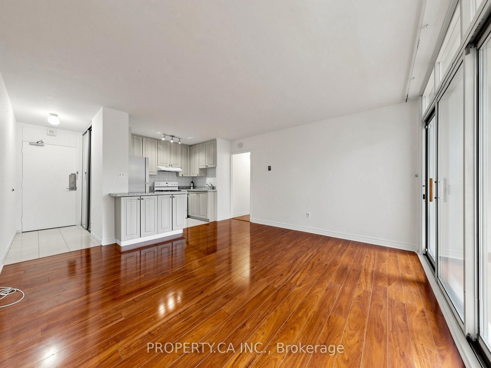 40 Homewood Avenue 316 Property Photo 6