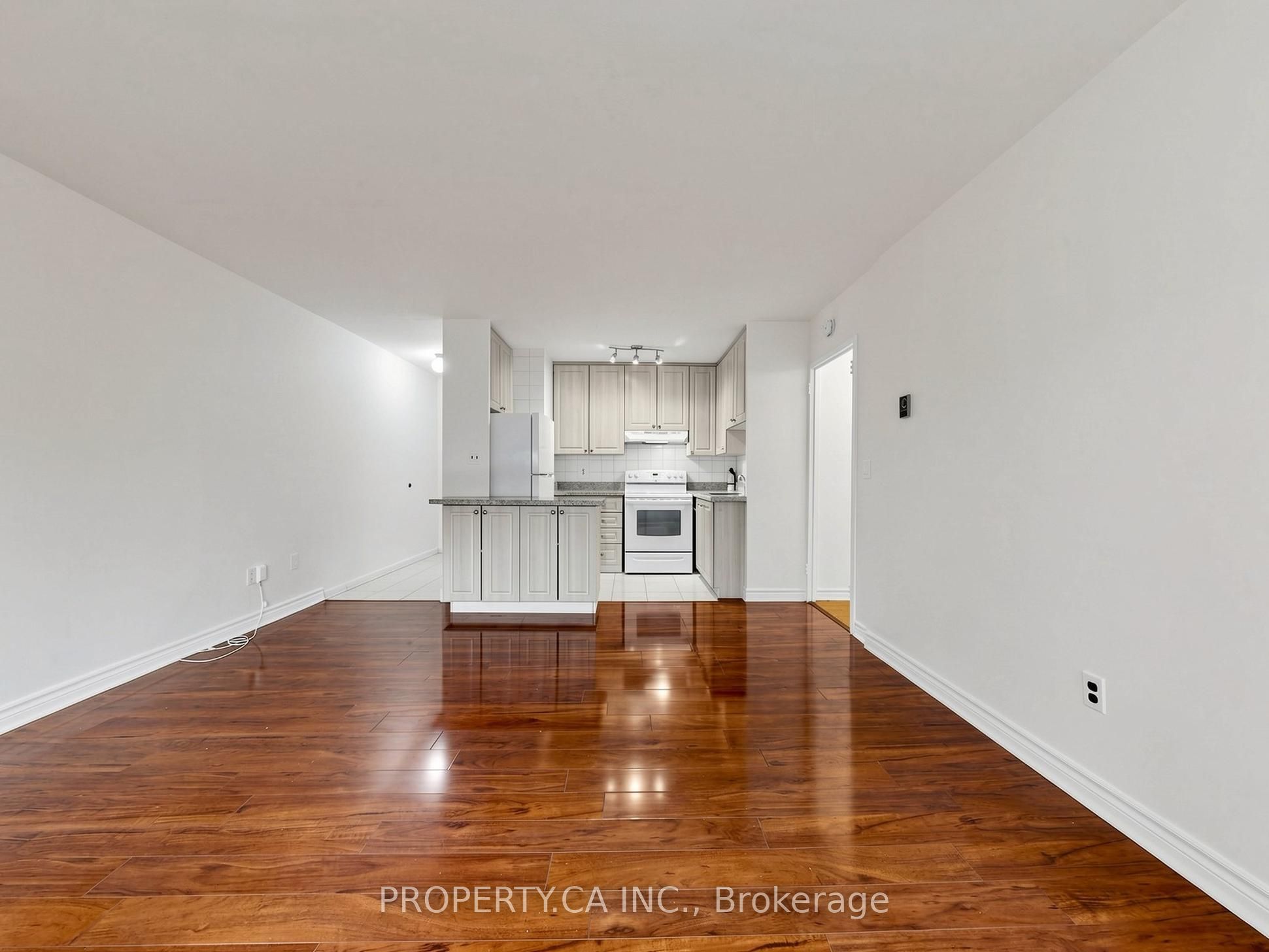 40 Homewood Avenue 316 Property Photo 8