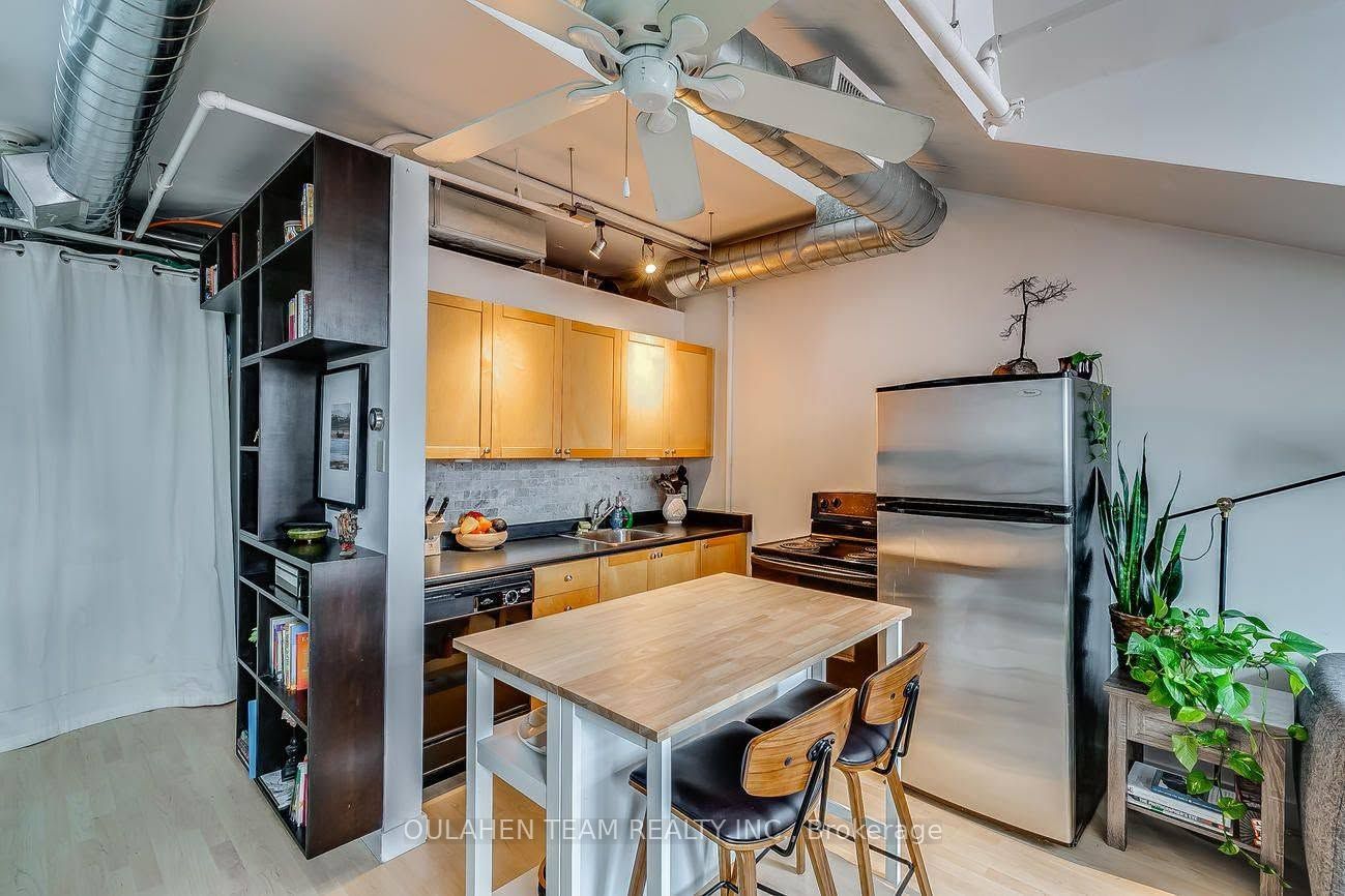 284 St Helens Avenue 129 Property Photo 3