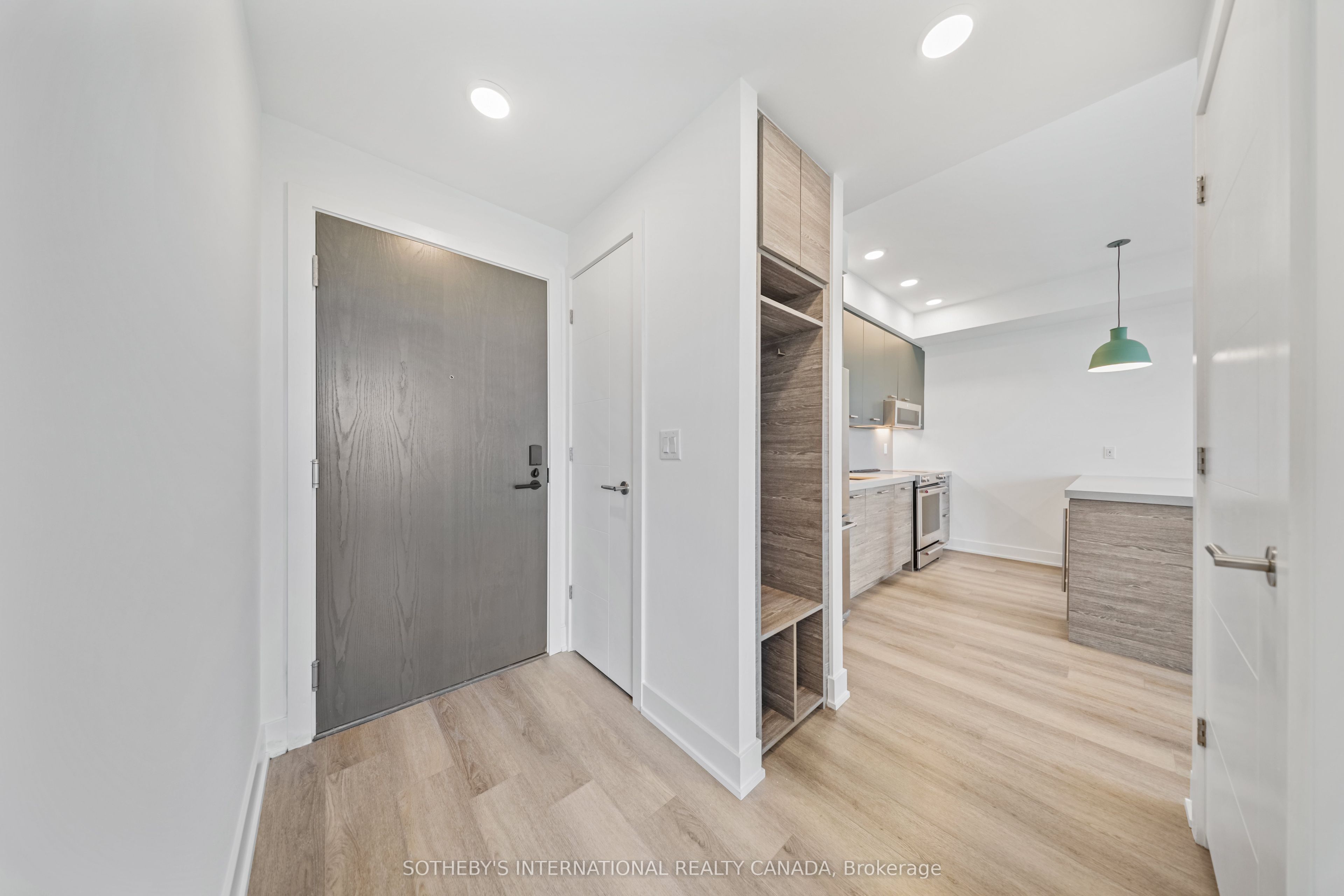 484 Spadina Avenue 404 Property Photo 1