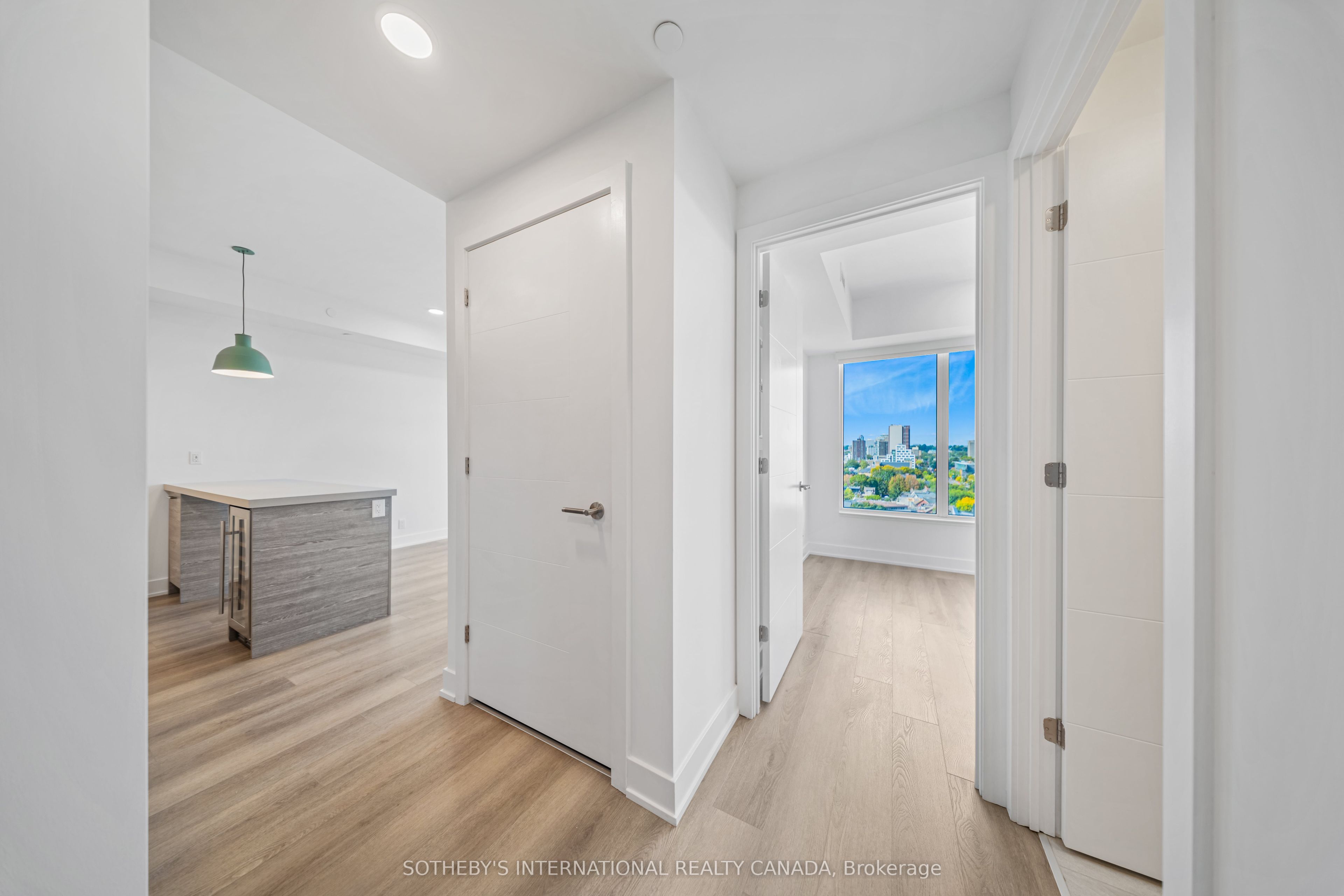484 Spadina Avenue 404 Property Photo 2