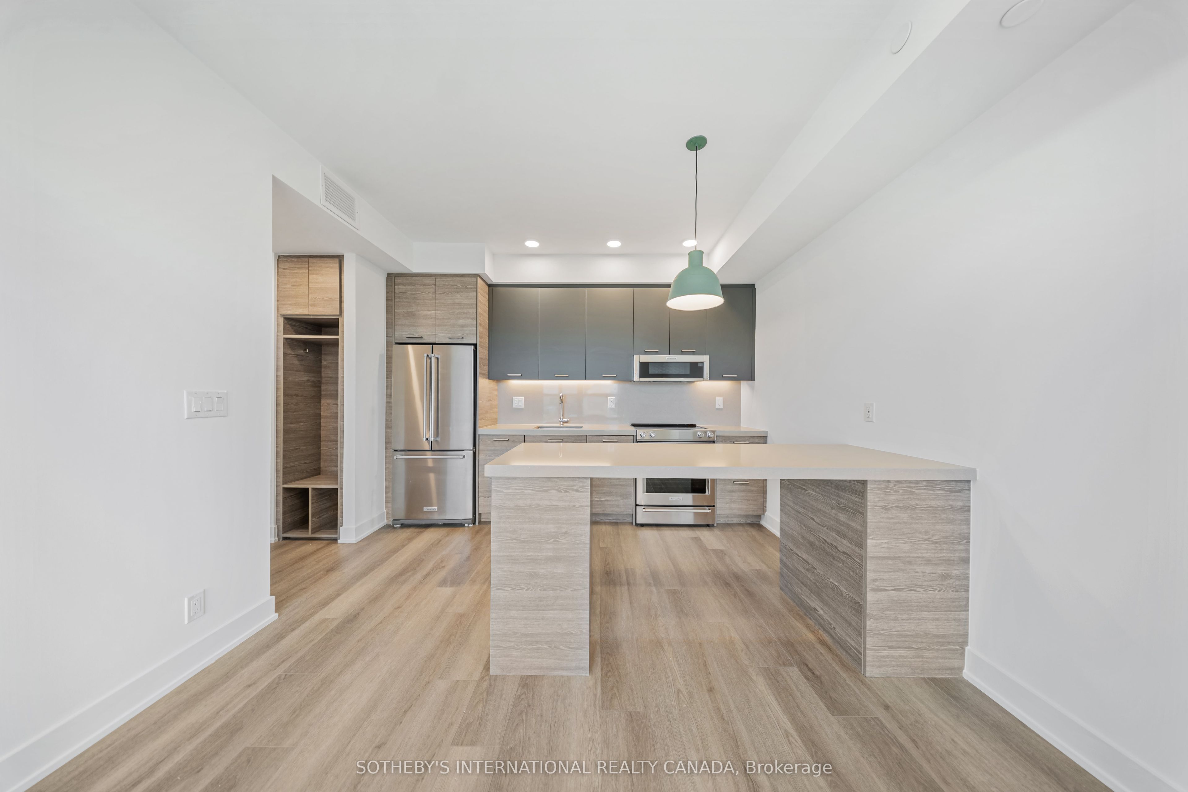 484 Spadina Avenue 404 Property Photo 8
