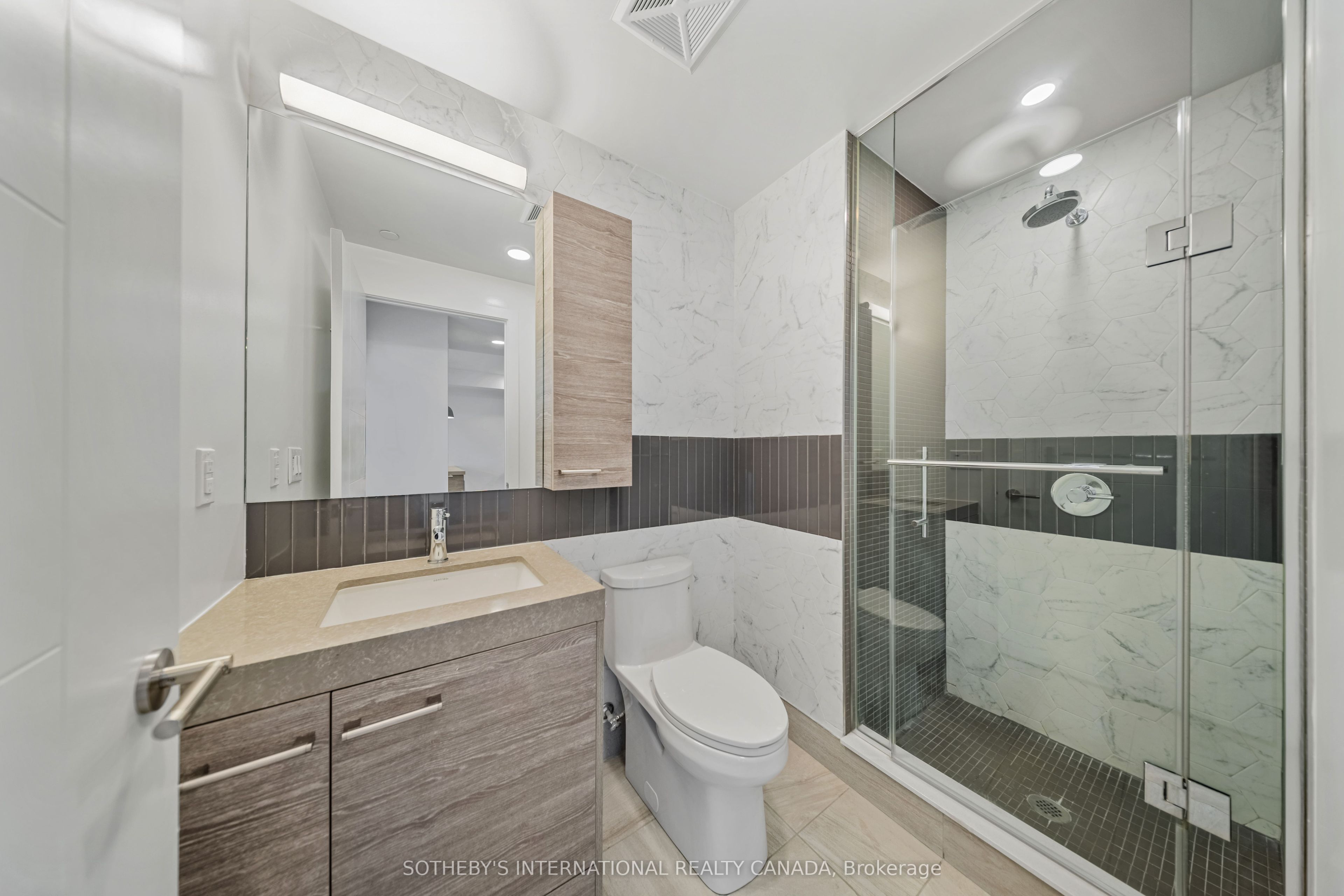 484 Spadina Avenue 404 Property Photo 12