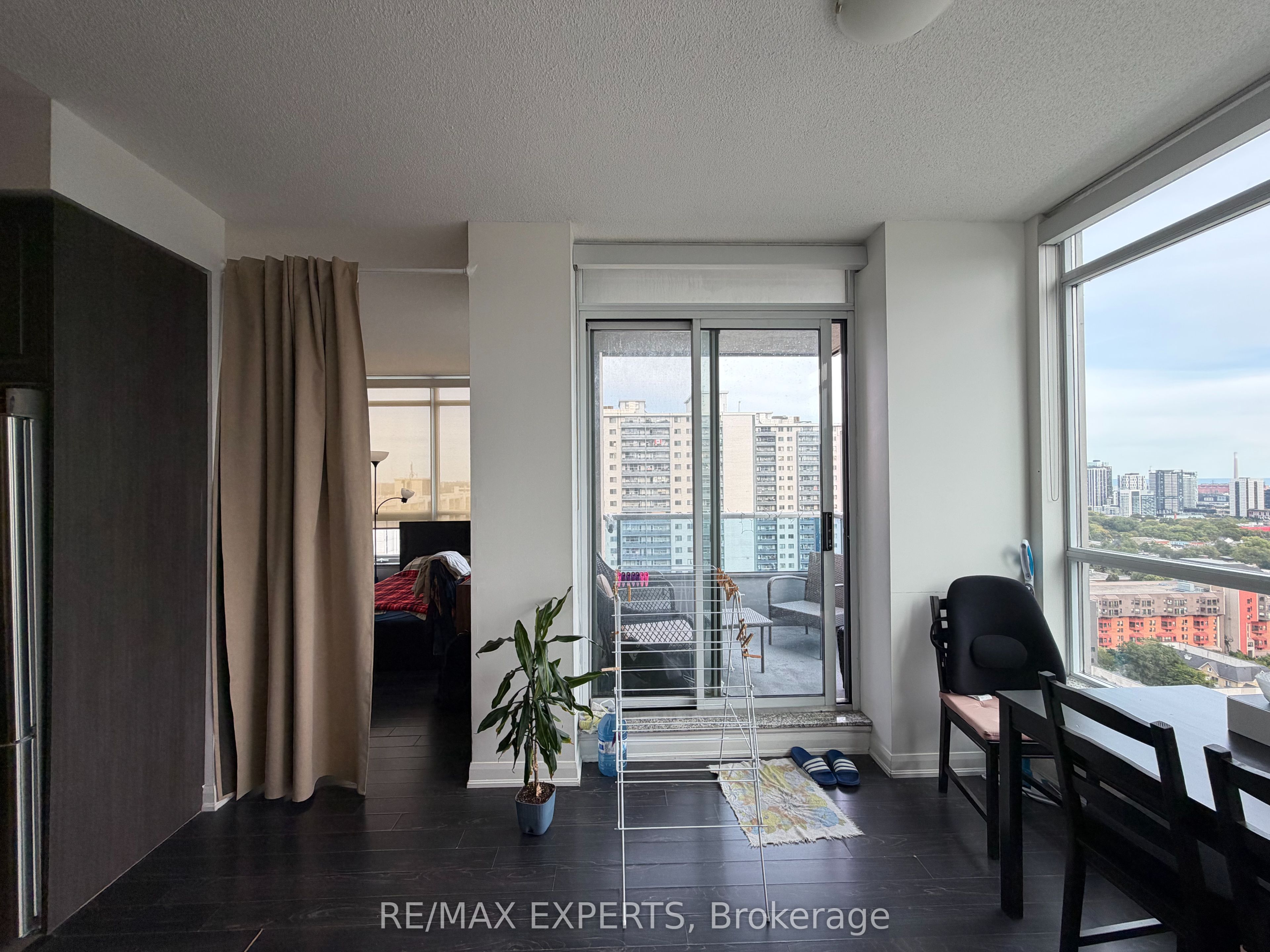 500 Sherbourne Street 2004 Property Photo 10