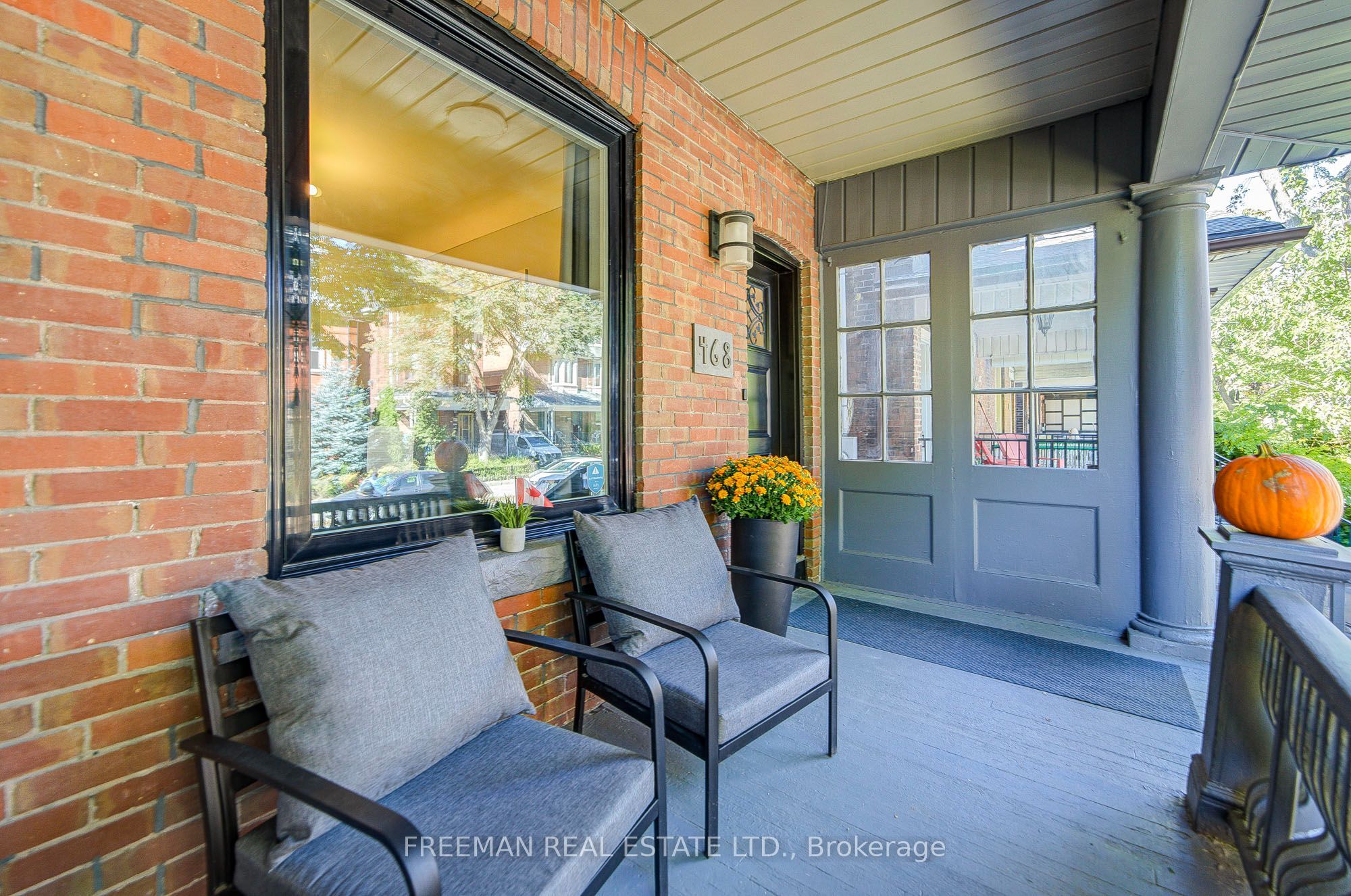 468 Markham Street Property Photo 3