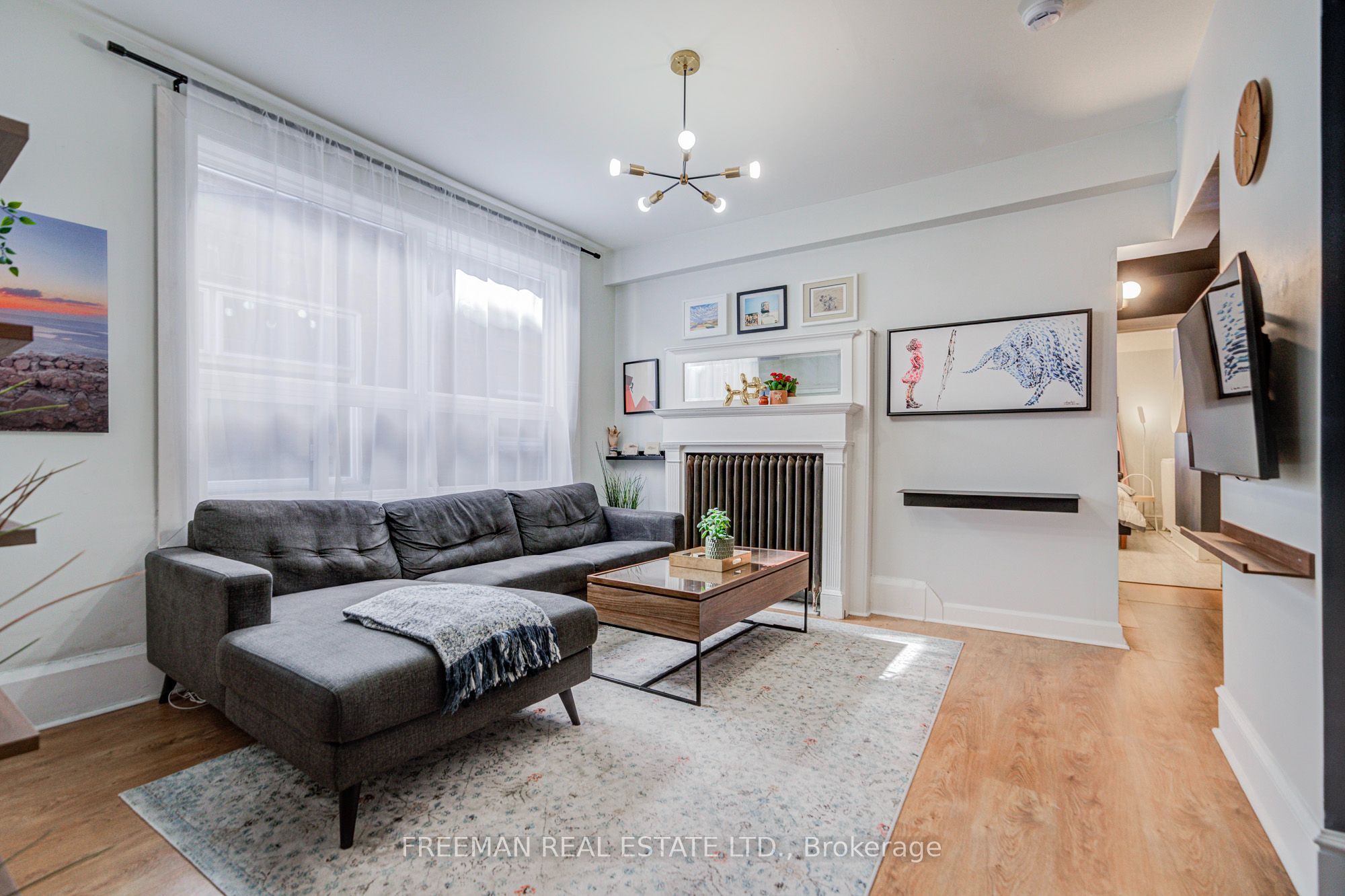 468 Markham Street Property Photo 8