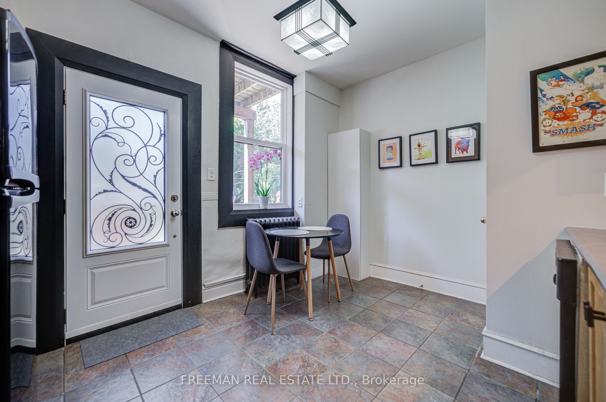 468 Markham Street Property Photo 11