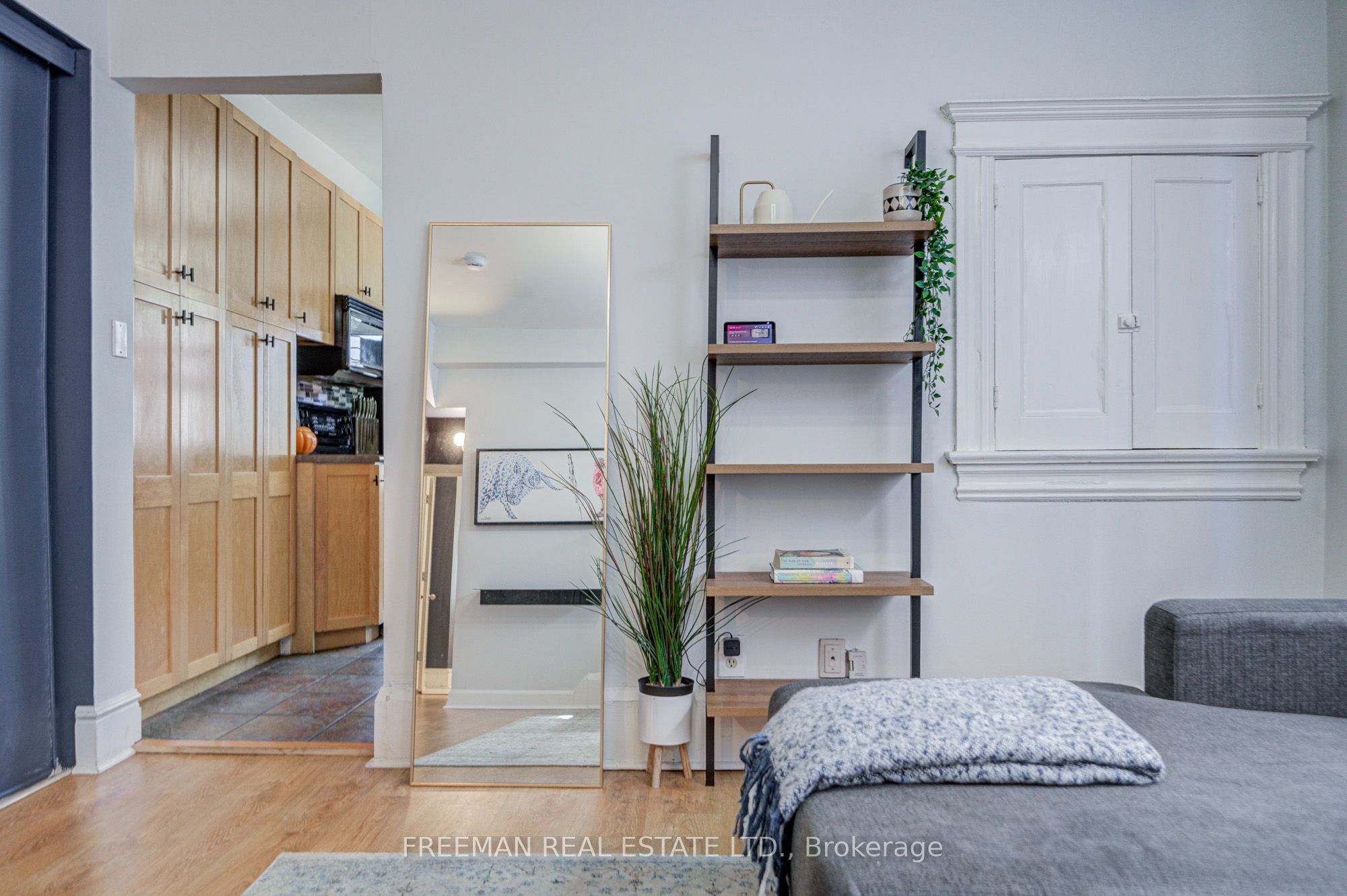 468 Markham Street Property Photo 12