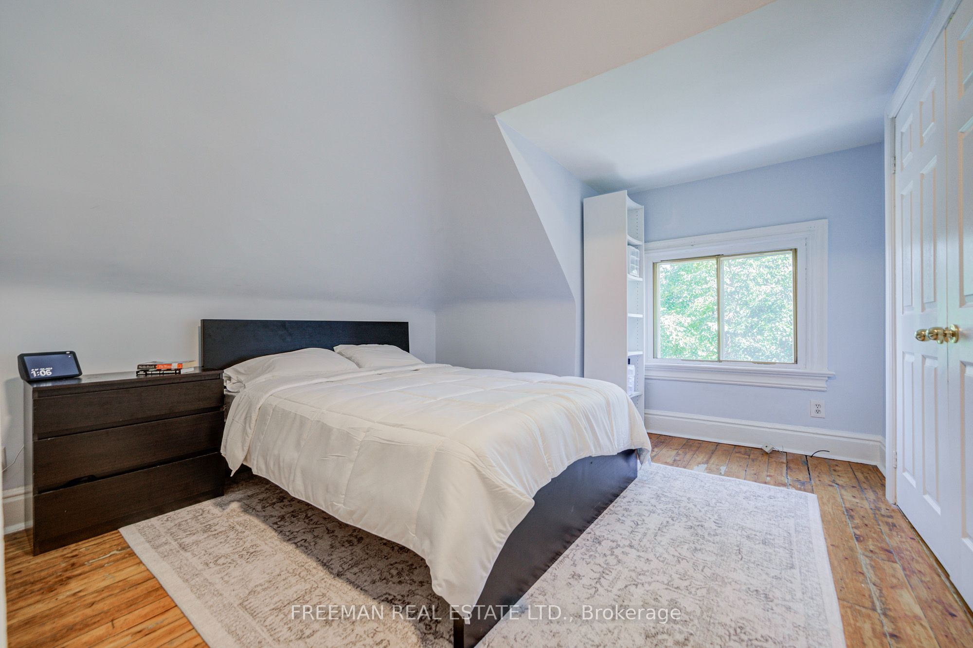 468 Markham Street Property Photo 35