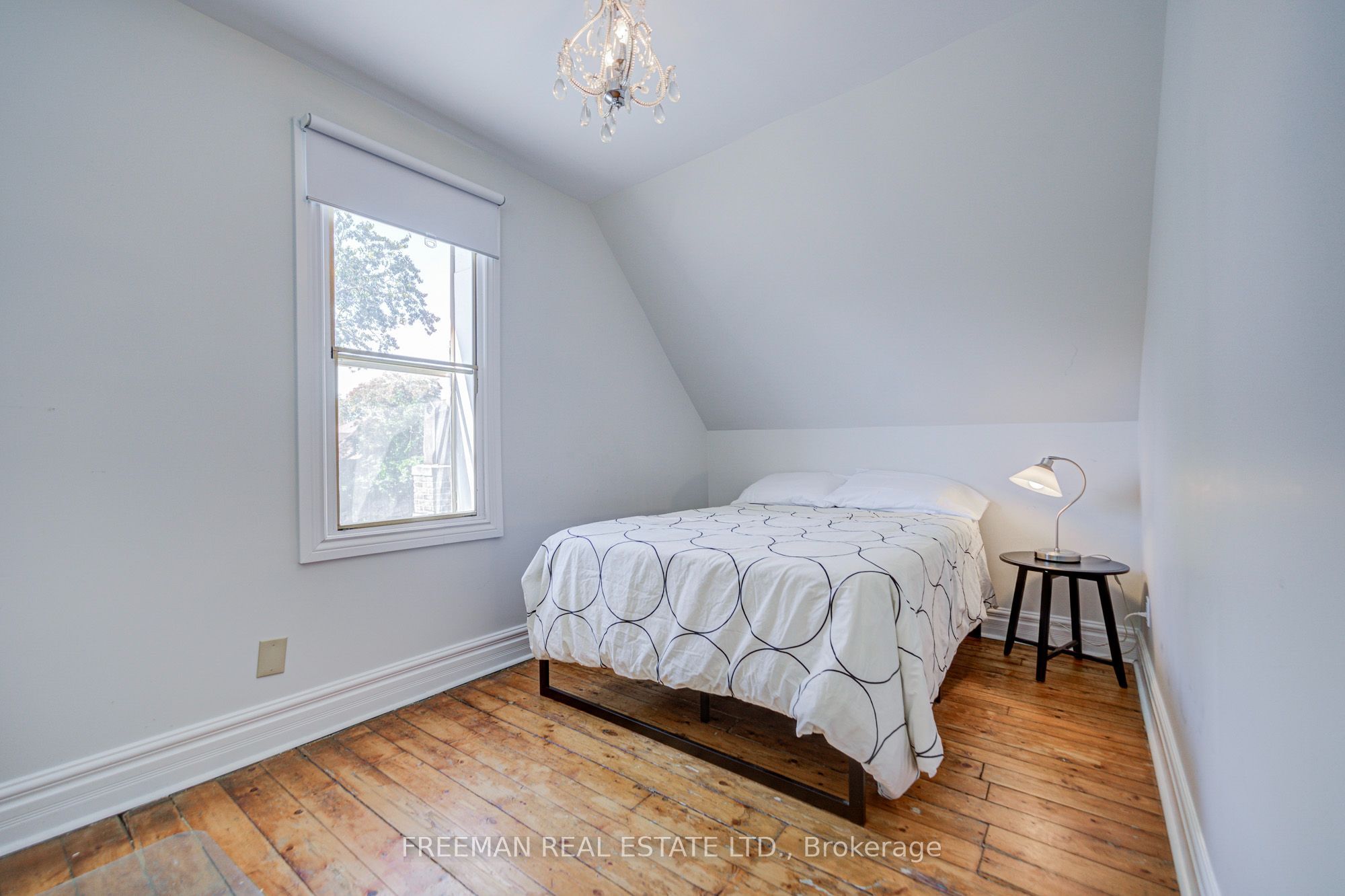 468 Markham Street Property Photo 40