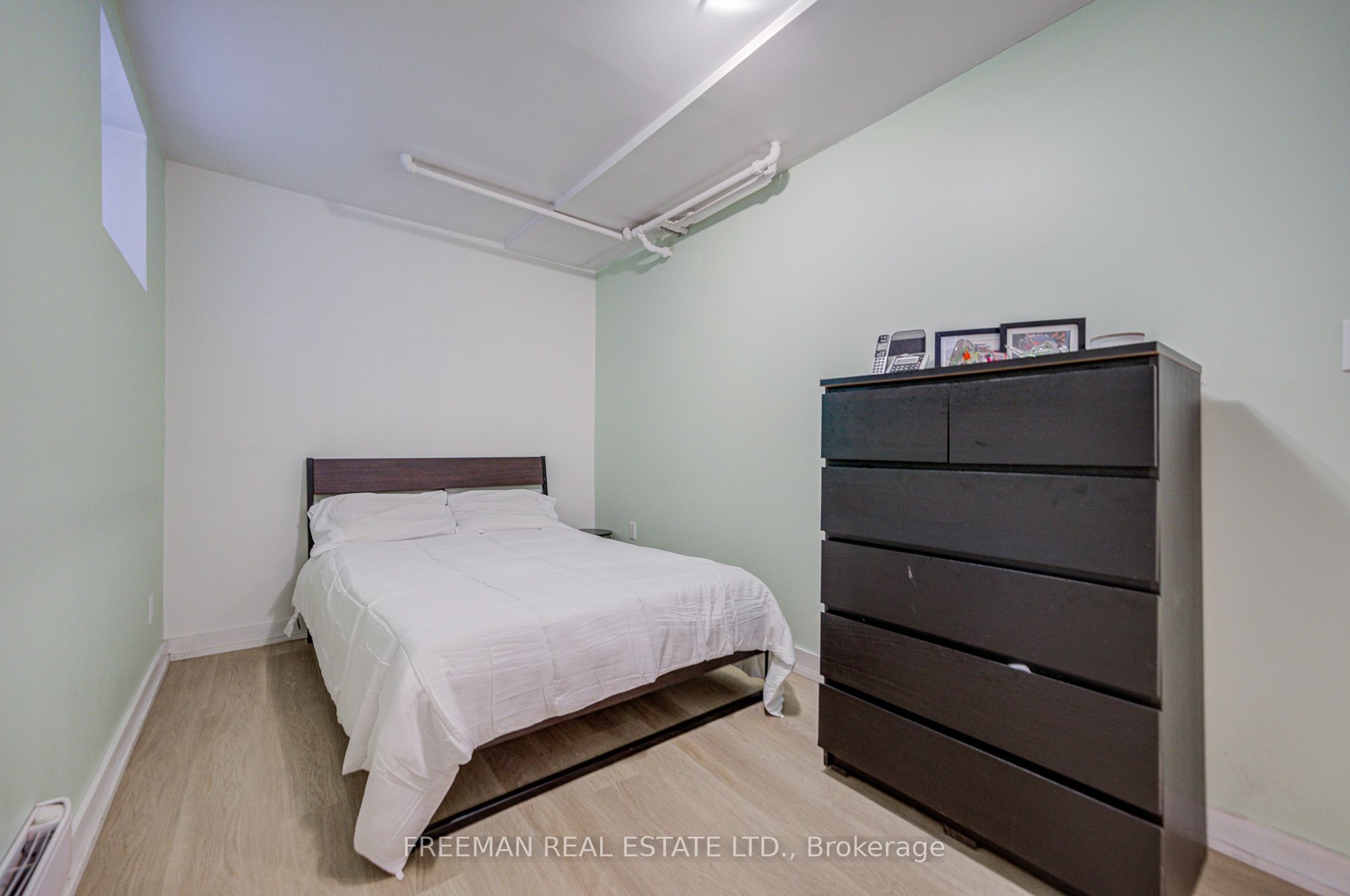 468 Markham Street Property Photo 45