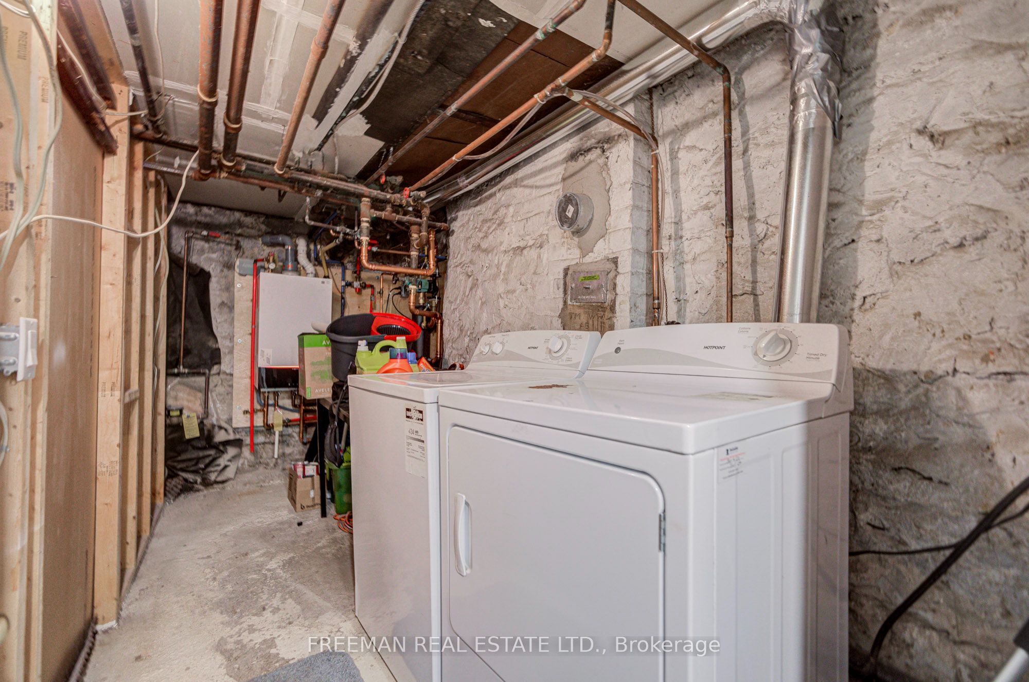 468 Markham Street Property Photo 46