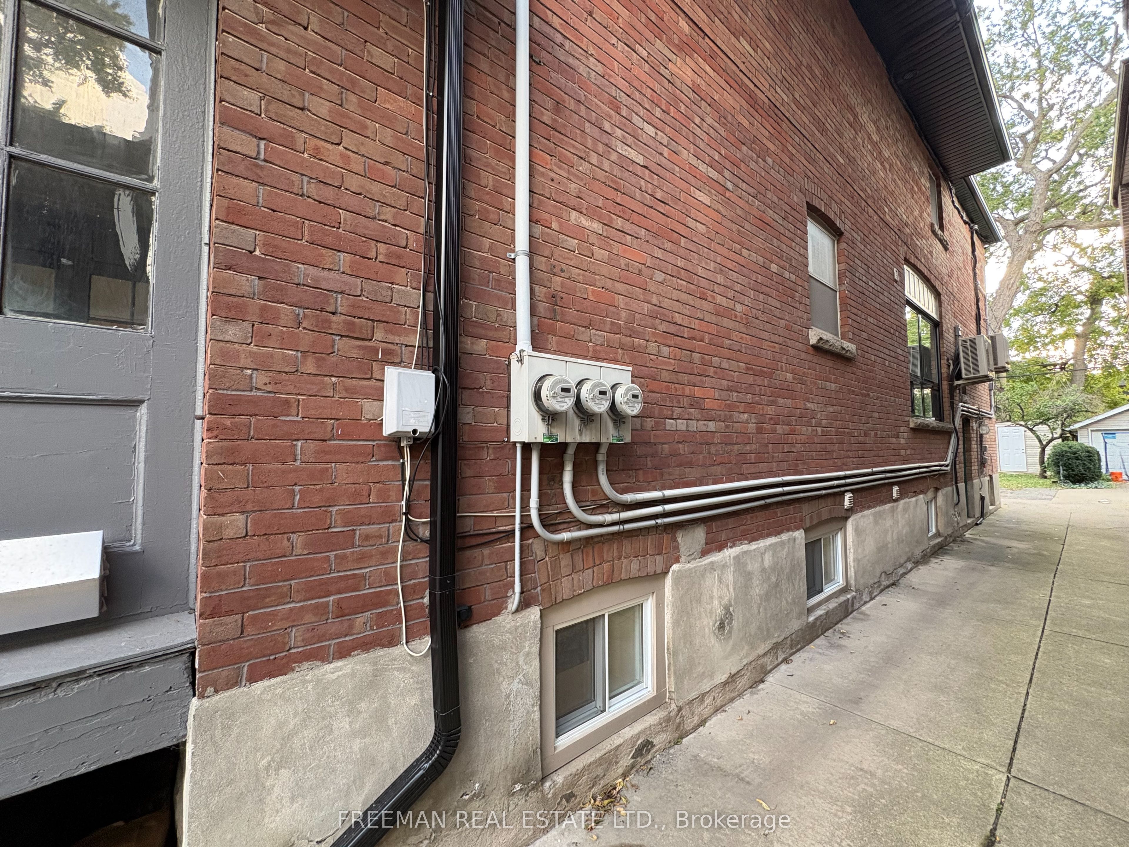468 Markham Street Property Photo 48