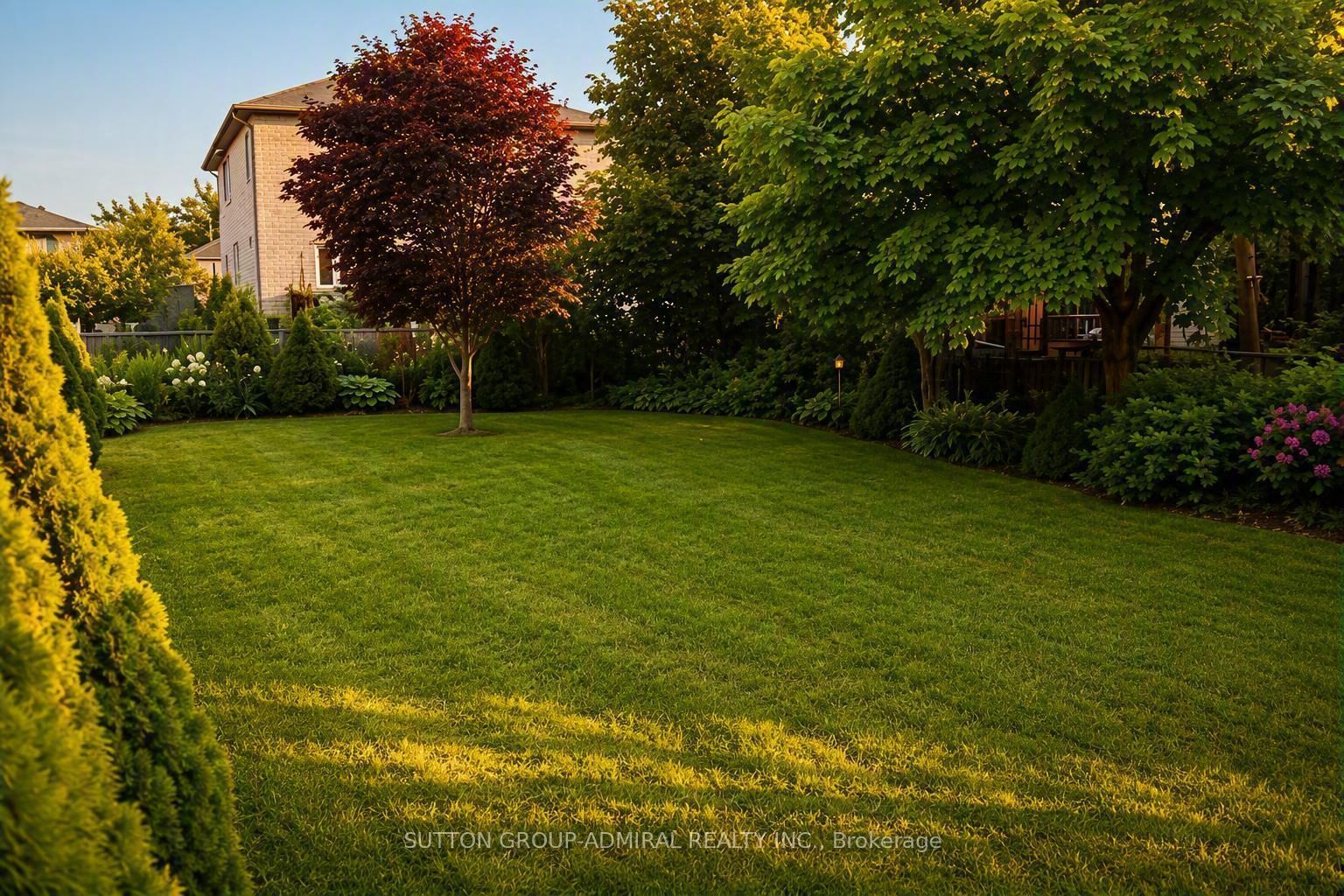493 Hounslow Avenue Property Photo 3