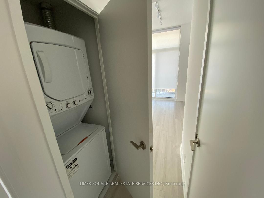 33 Helendale Avenue 2603 Property Photo 13