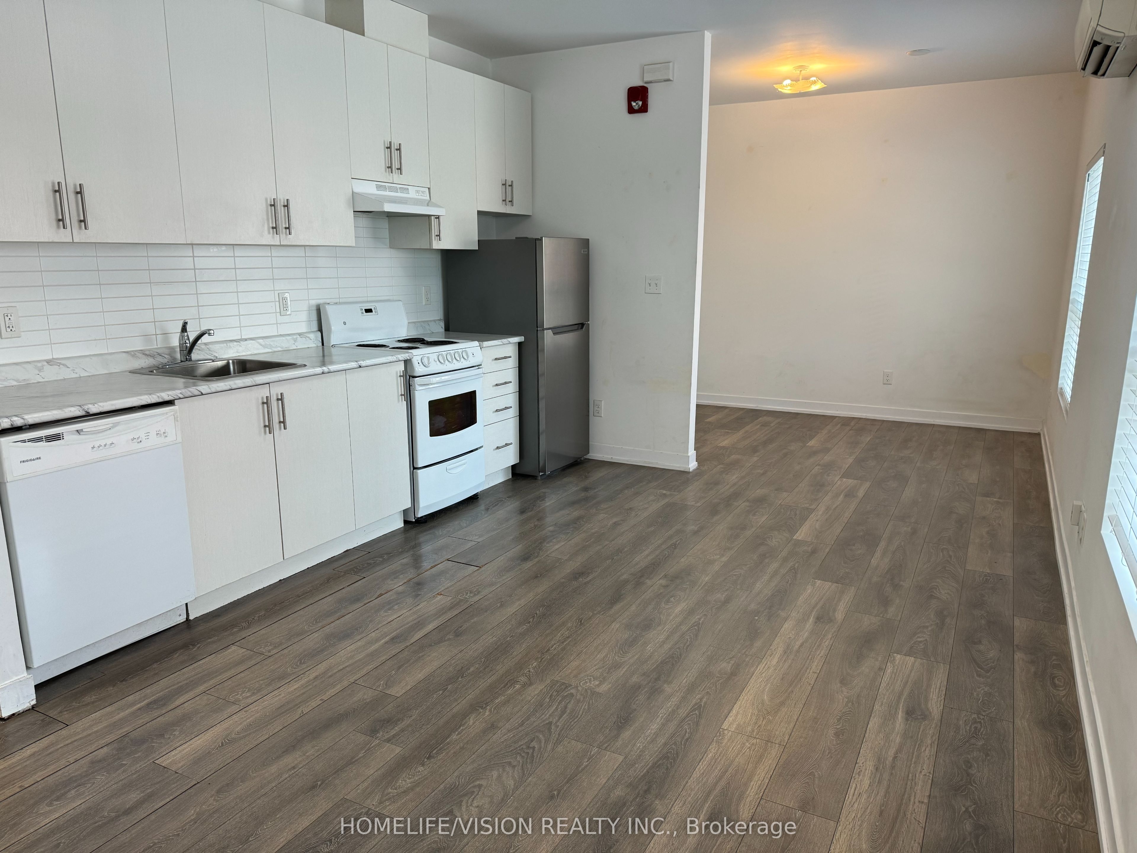 377 Church Street 202 Property Photo 3