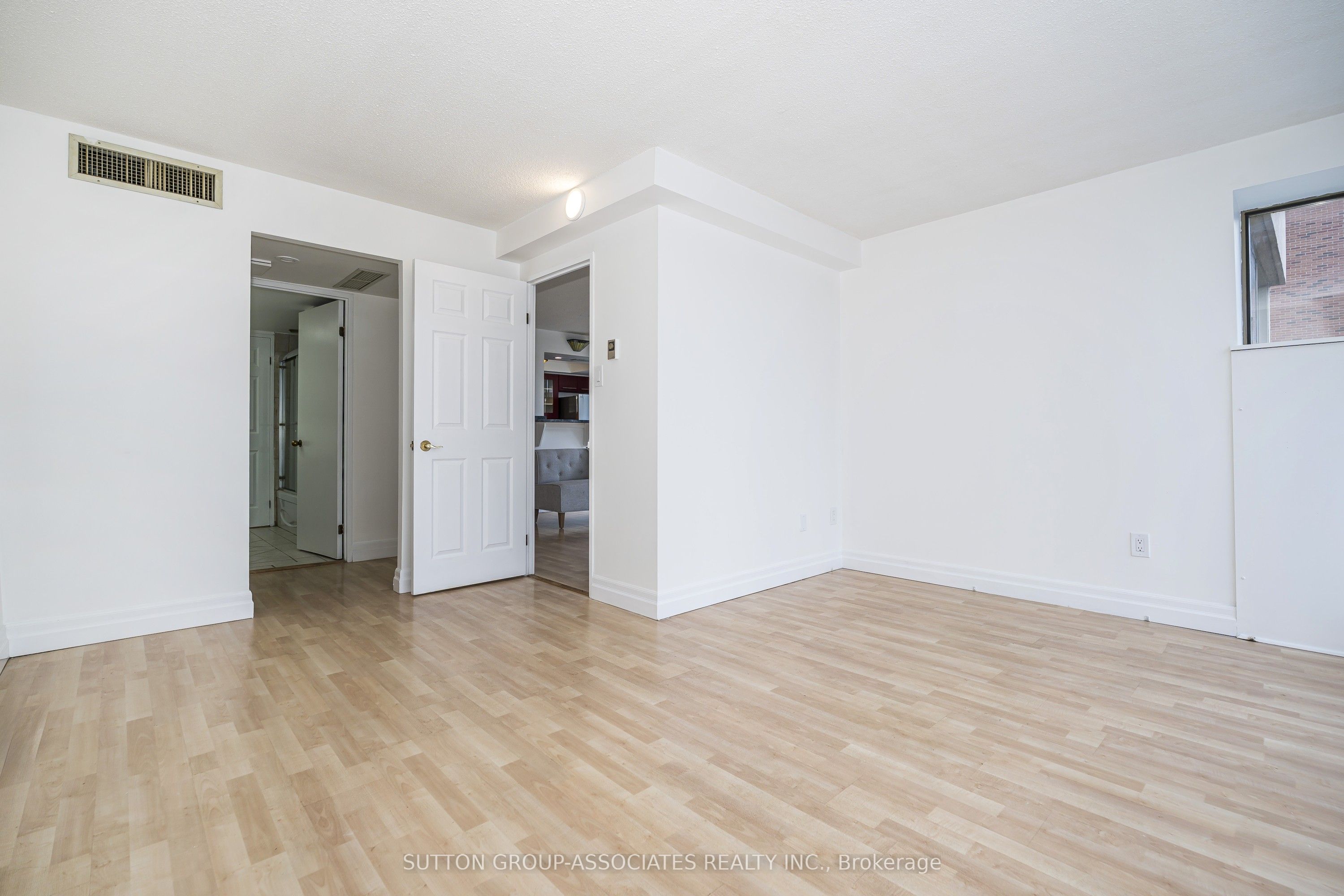 65 Scadding Avenue 501 Property Photo 17