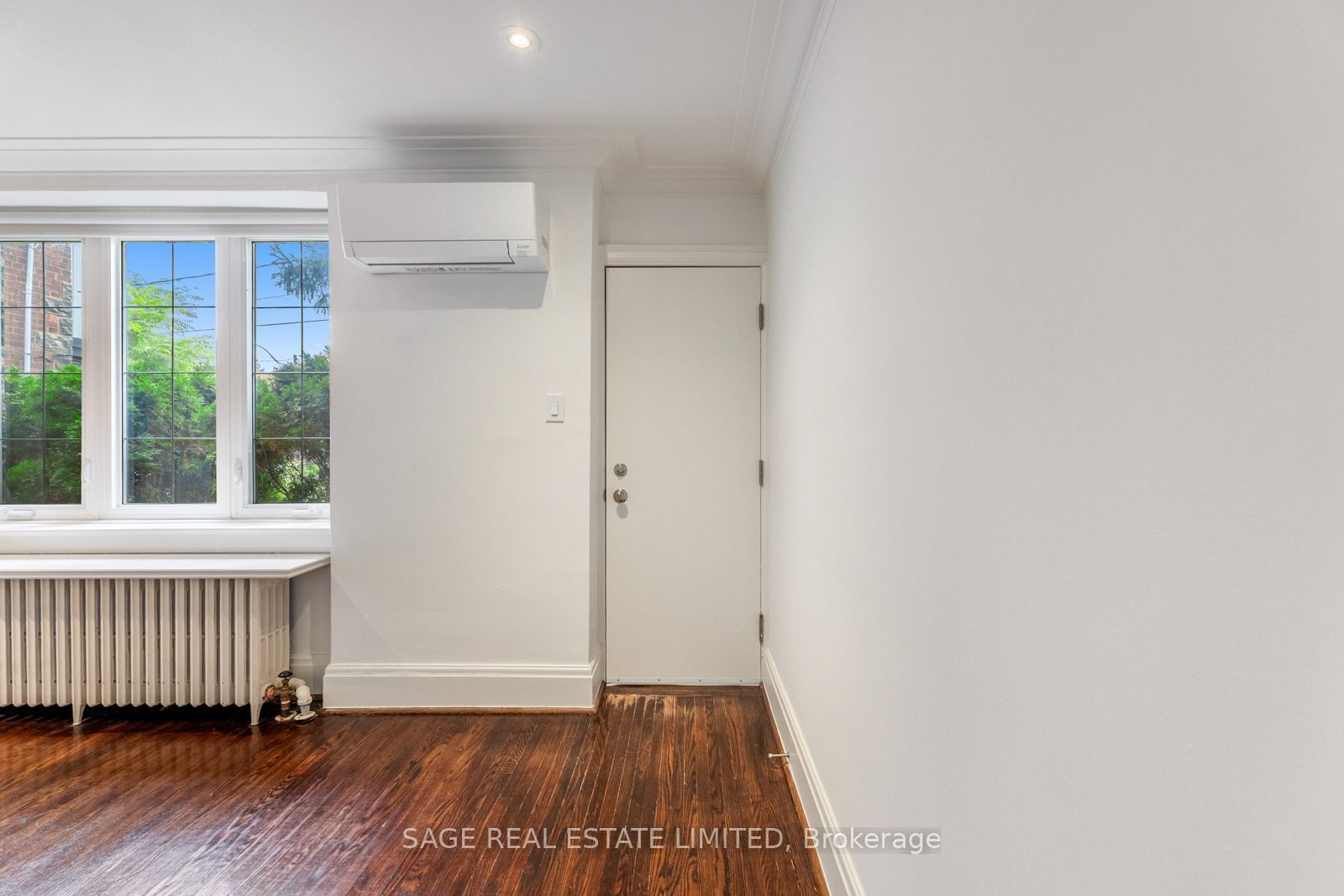 1208 Avenue Road A Property Photo 2