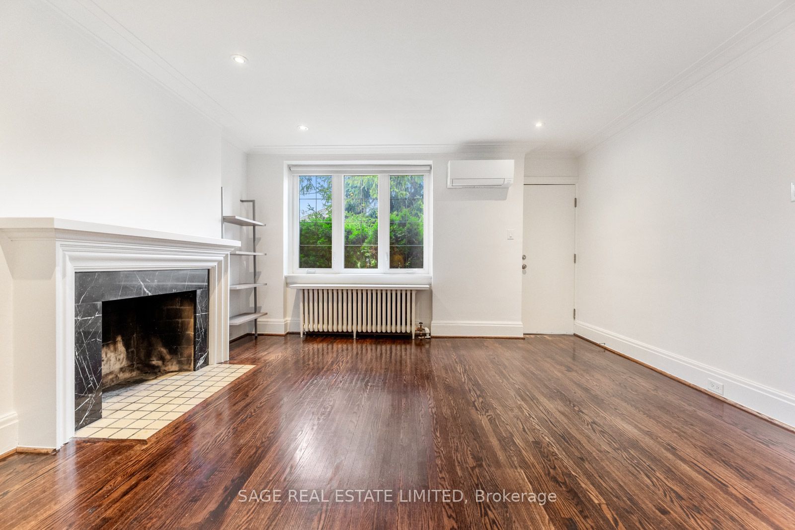 1208 Avenue Road A Property Photo 3