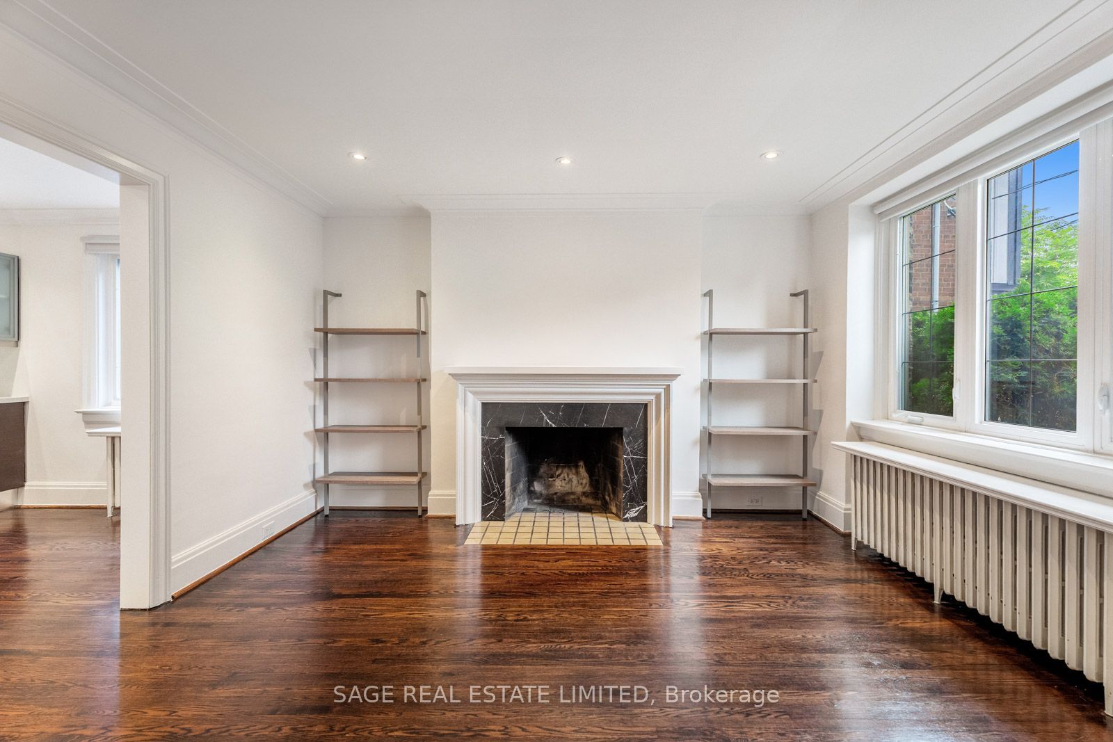 1208 Avenue Road A Property Photo 5