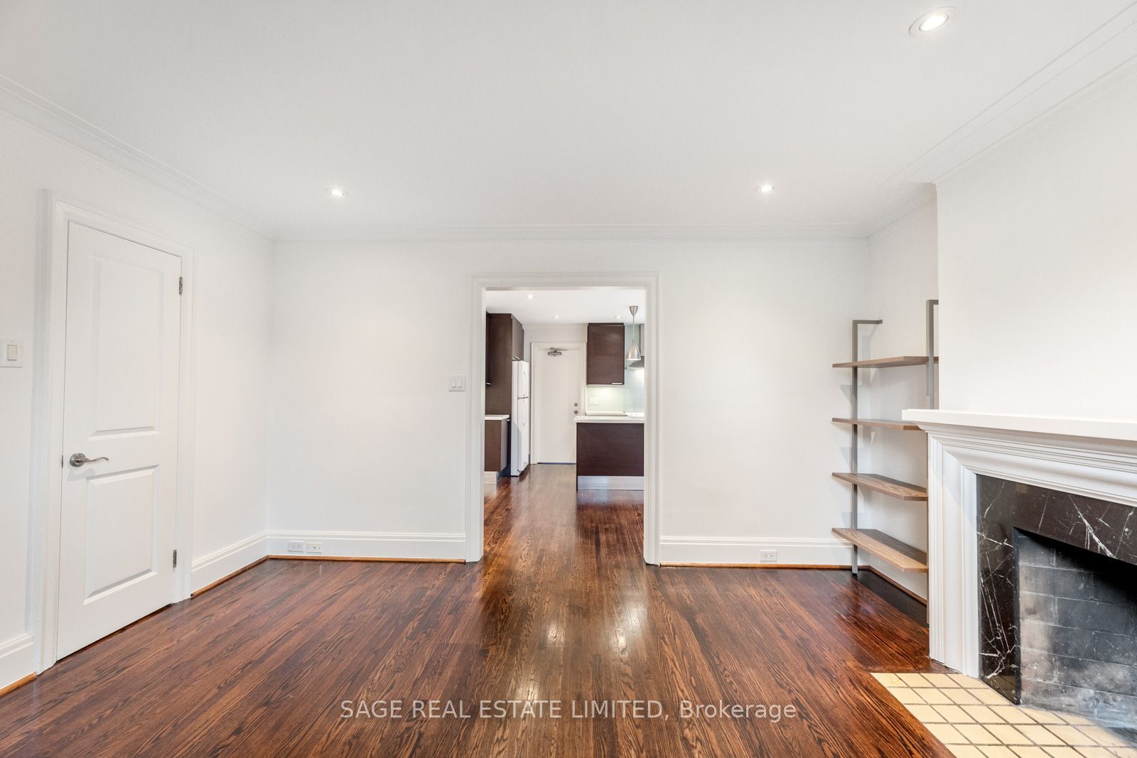 1208 Avenue Road A Property Photo 7