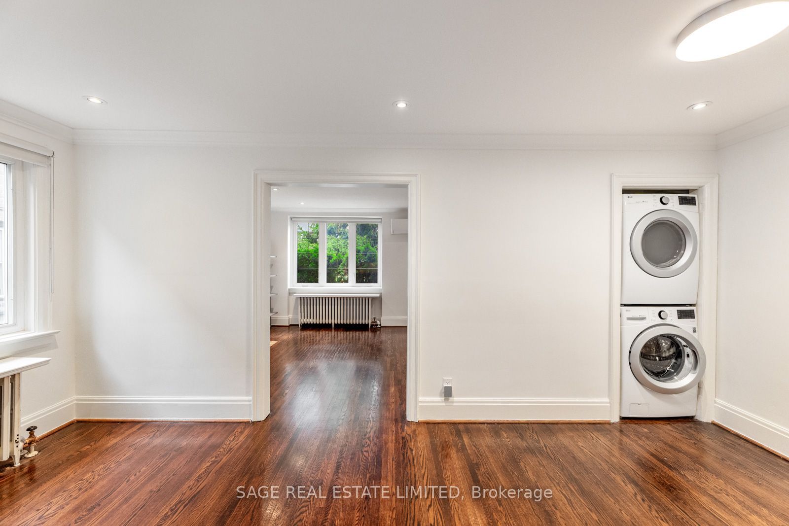 1208 Avenue Road A Property Photo 15