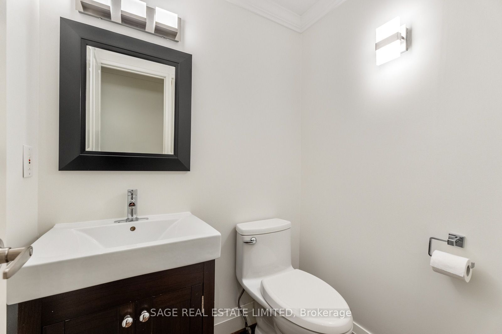 1208 Avenue Road A Property Photo 22