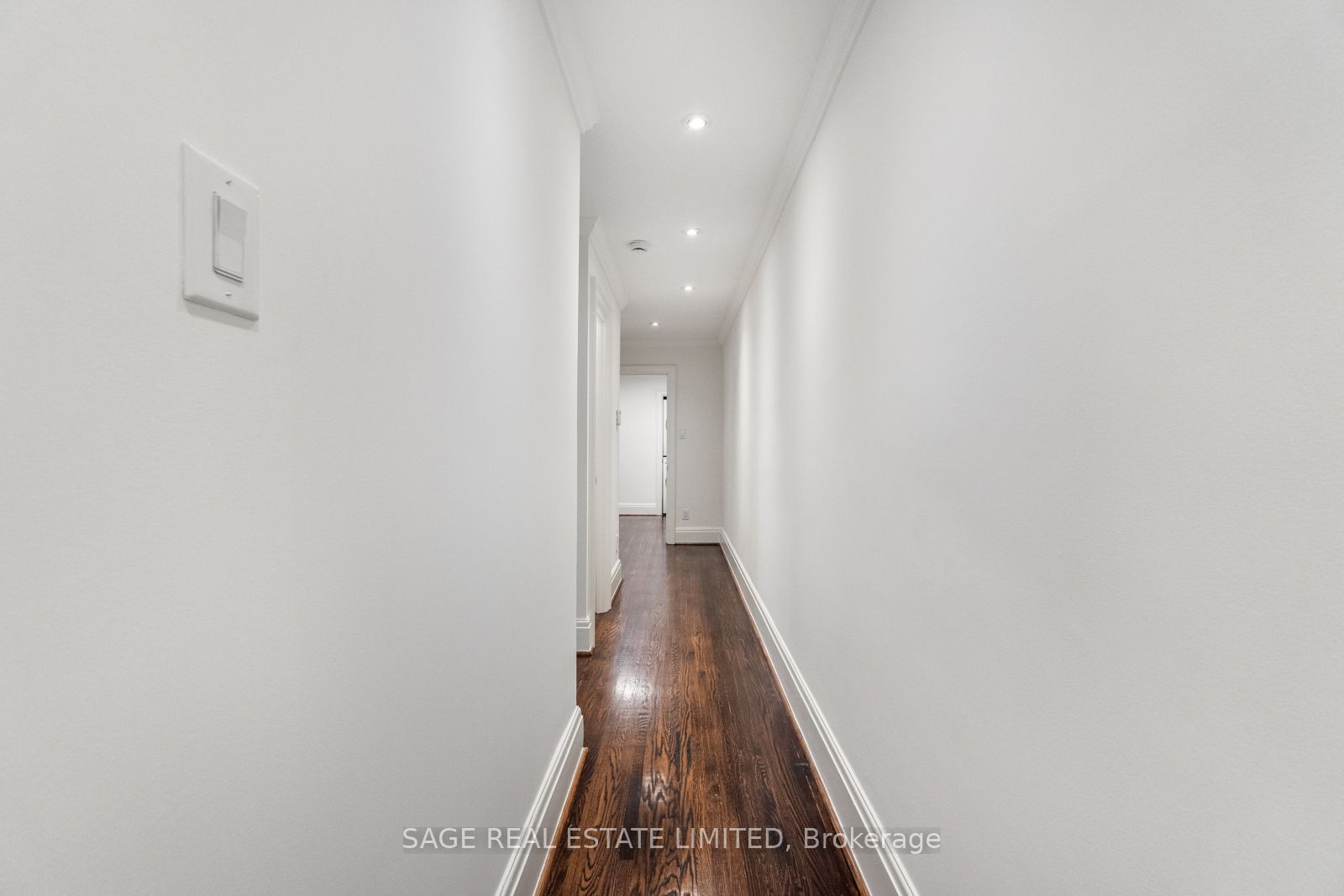 1208 Avenue Road A Property Photo 23