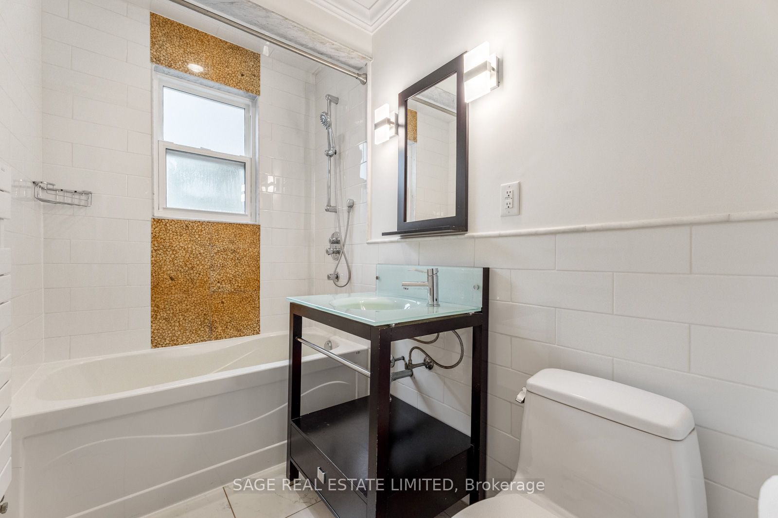 1208 Avenue Road A Property Photo 27
