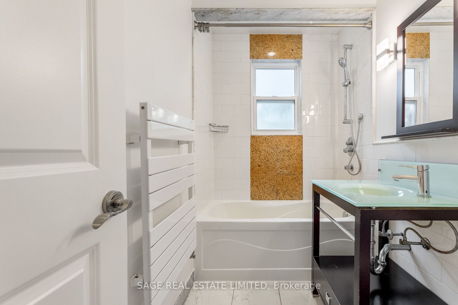 1208 Avenue Road A Property Photo 28
